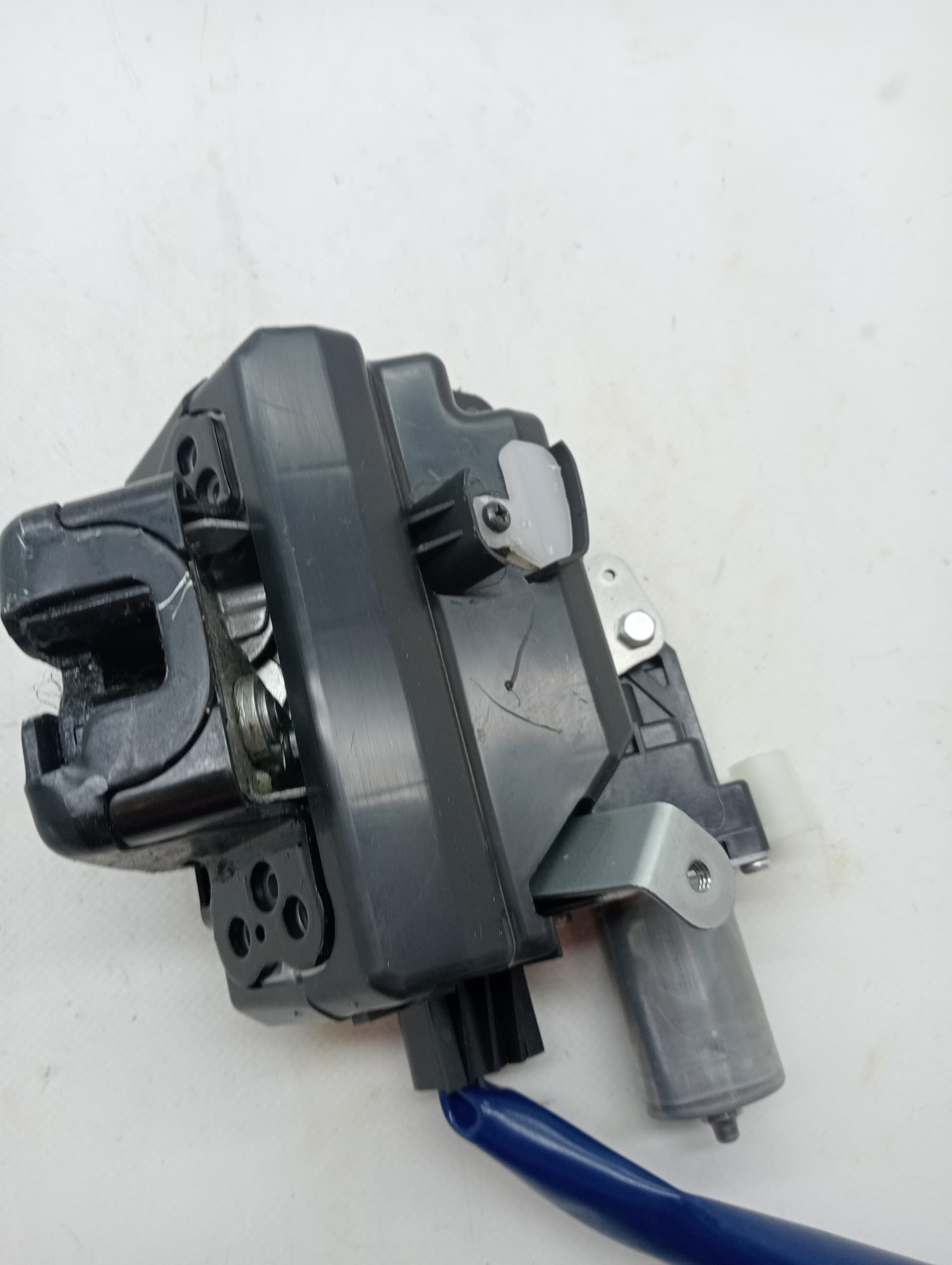 Cerradura maletero / porton TOYOTA RAV4 3