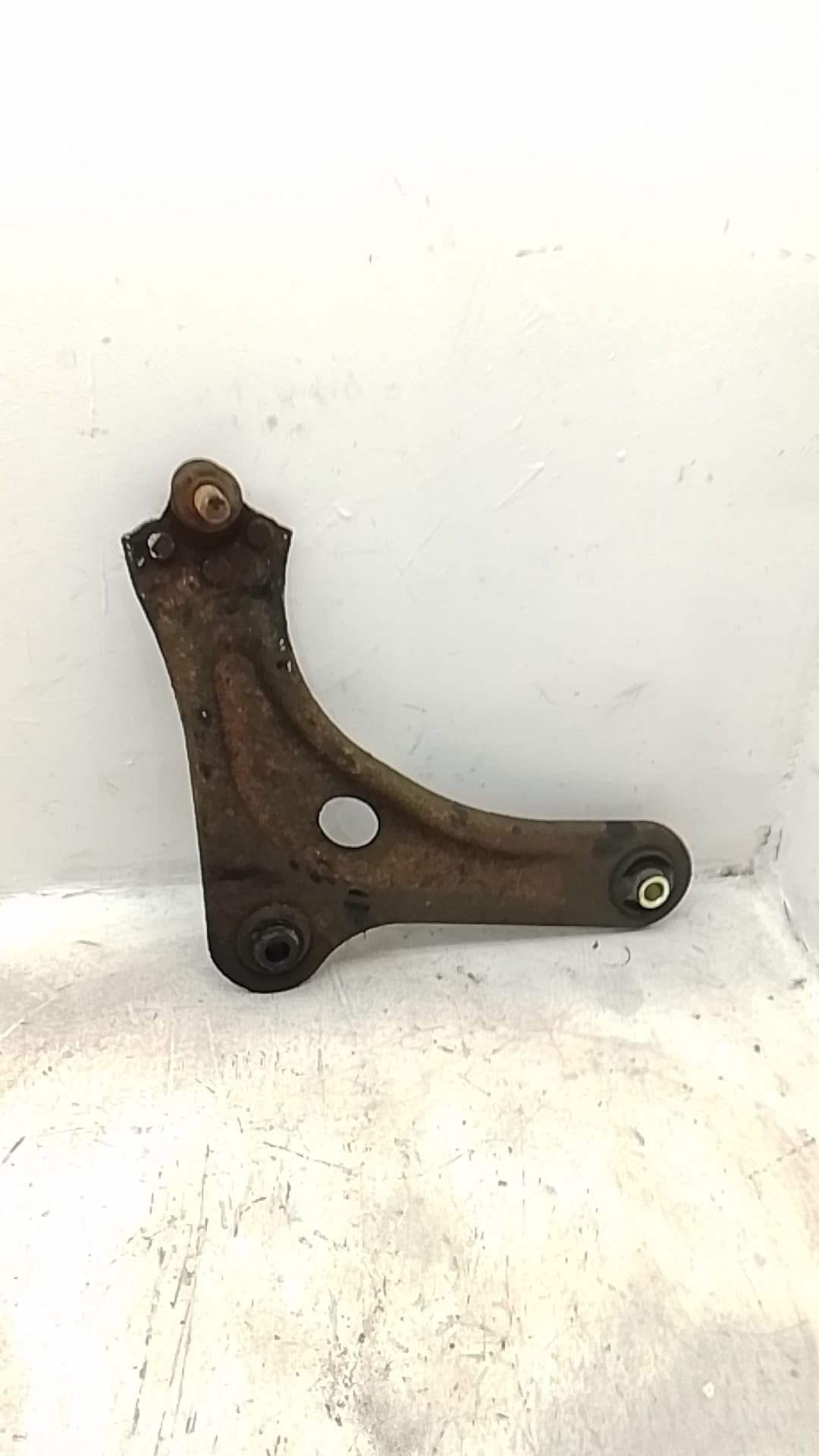 Brazo suspension inferior delantero derecho PEUGEOT 208 (P2) 2