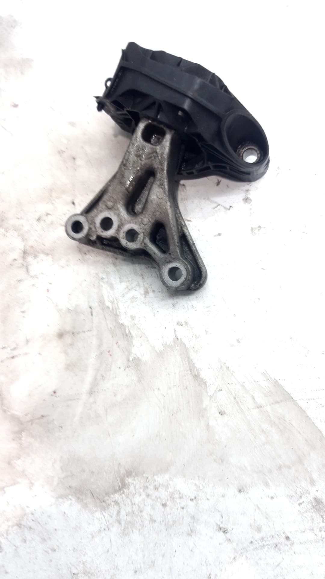 Soporte motor delantero PEUGEOT 208 (P2)