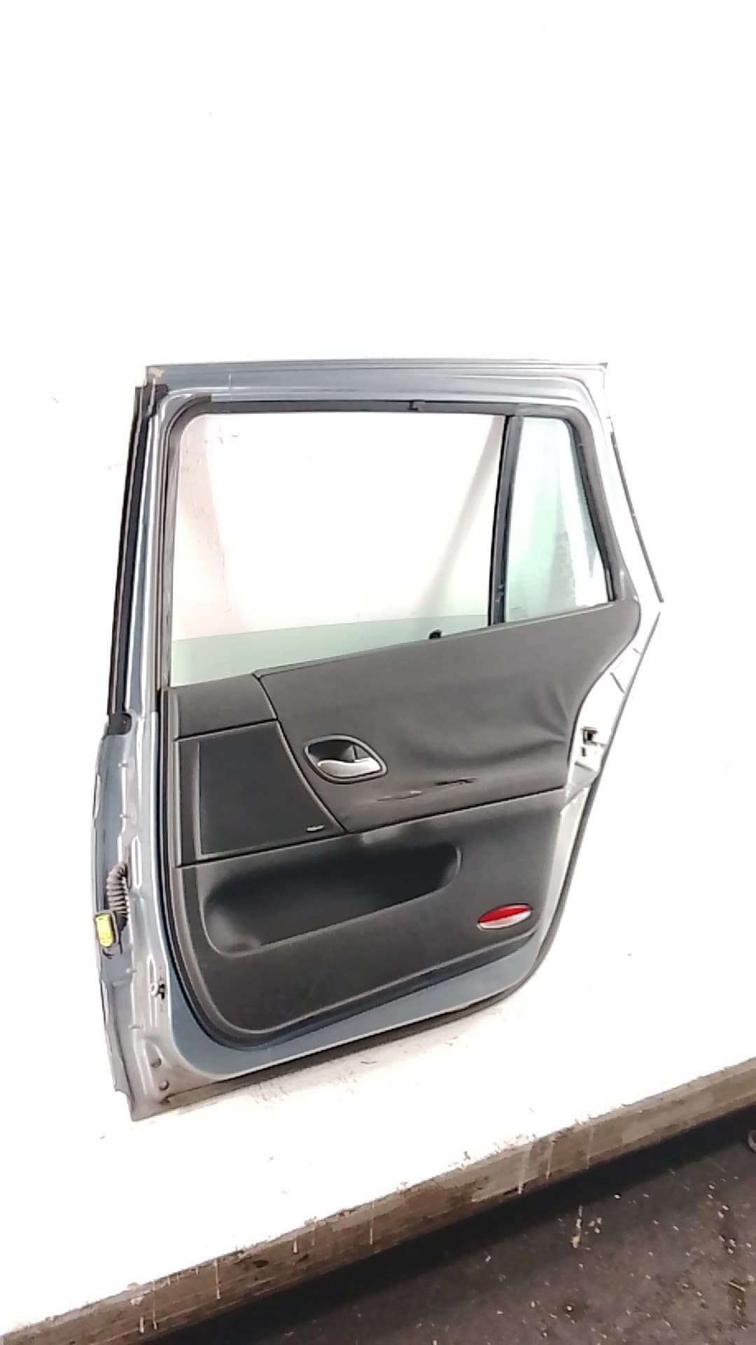 Puerta trasera derecha RENAULT LAGUNA II GRANDTOUR (KG0/1_) 2