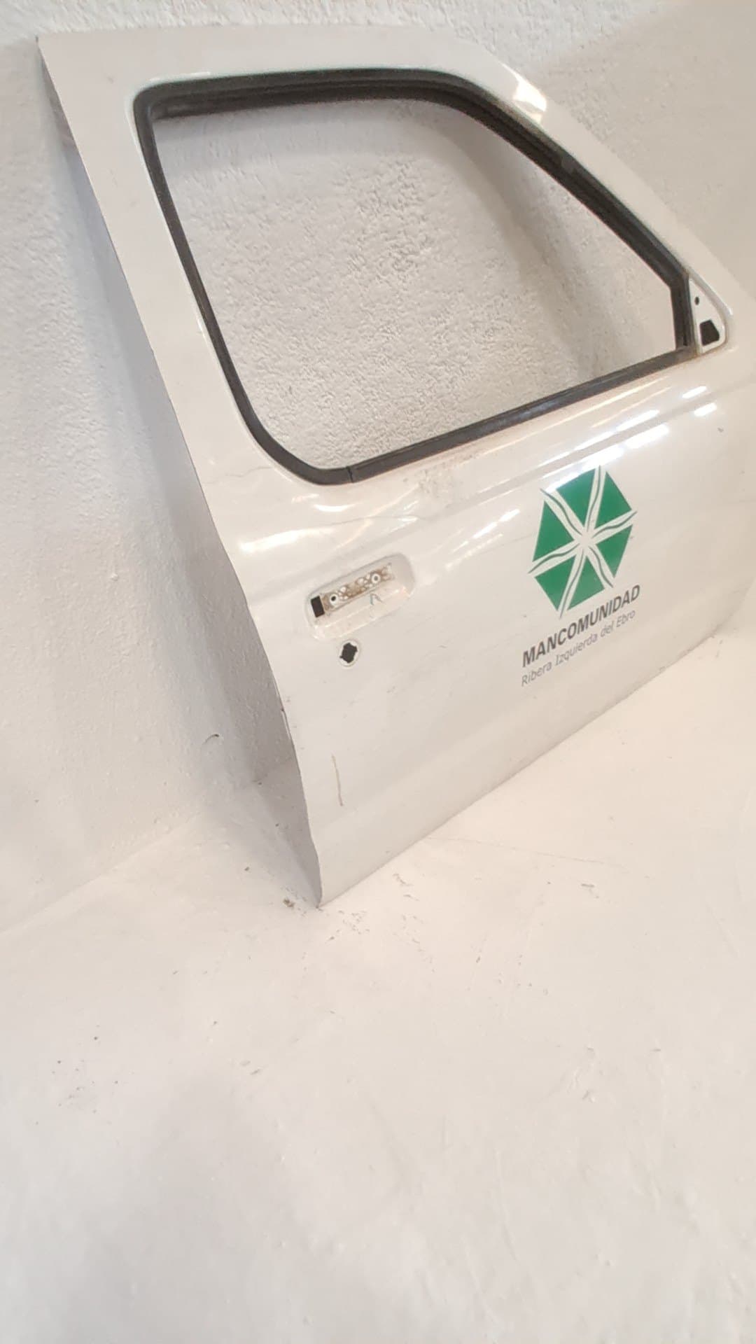 Puerta delantera derecha NISSAN NP300 PICKUP (D22) 5