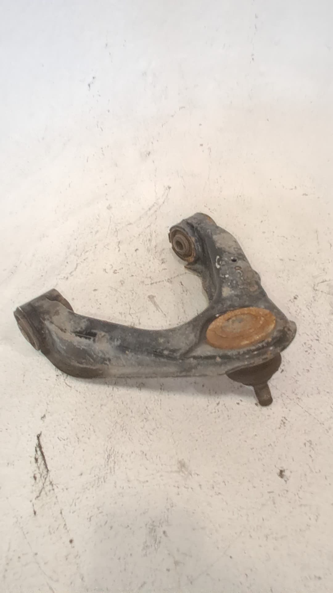 Brazo suspension superior delantero derecho NISSAN NP300 PICKUP (D22) 2