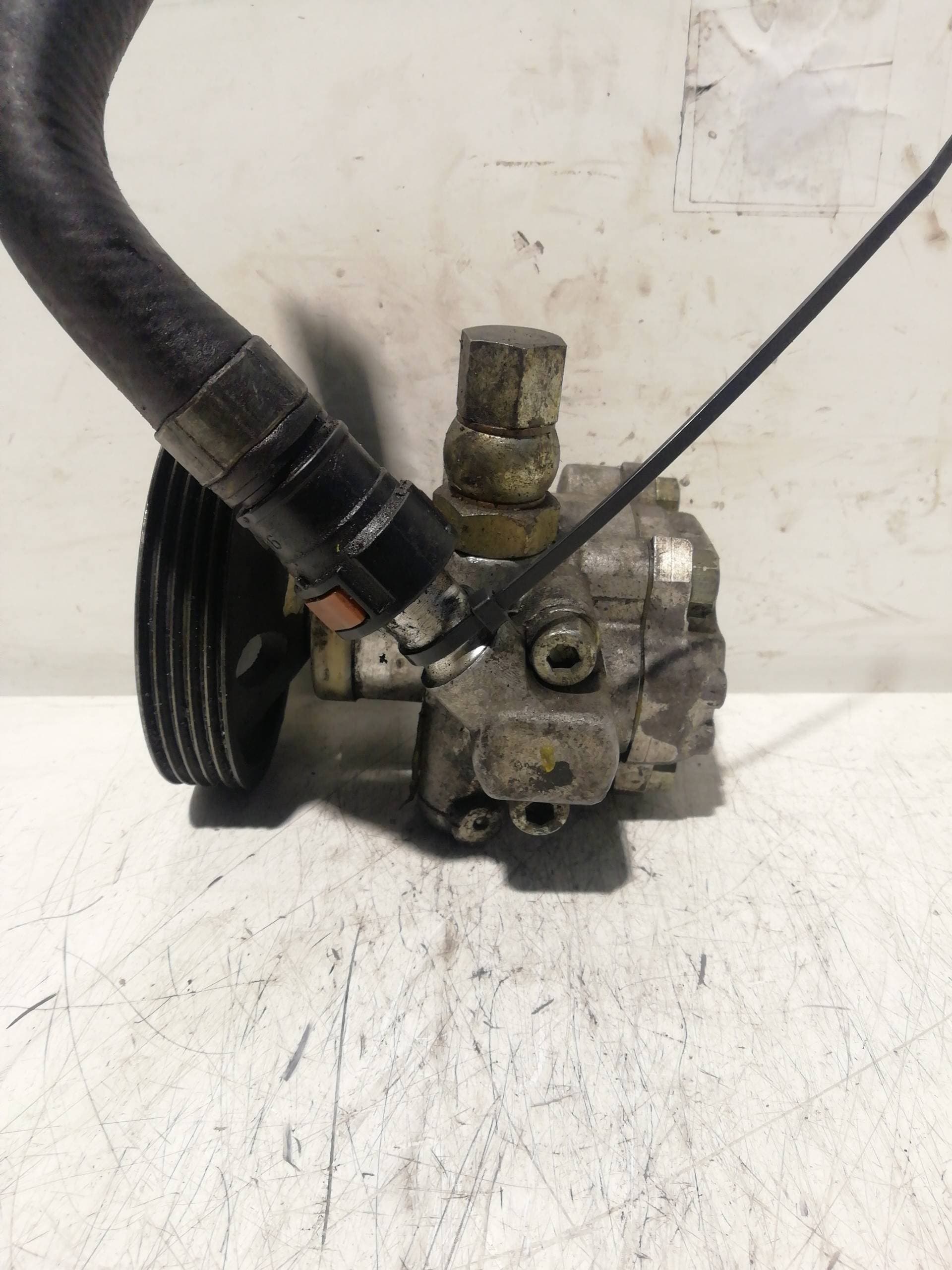 Bomba direccion TATA INDICA 4