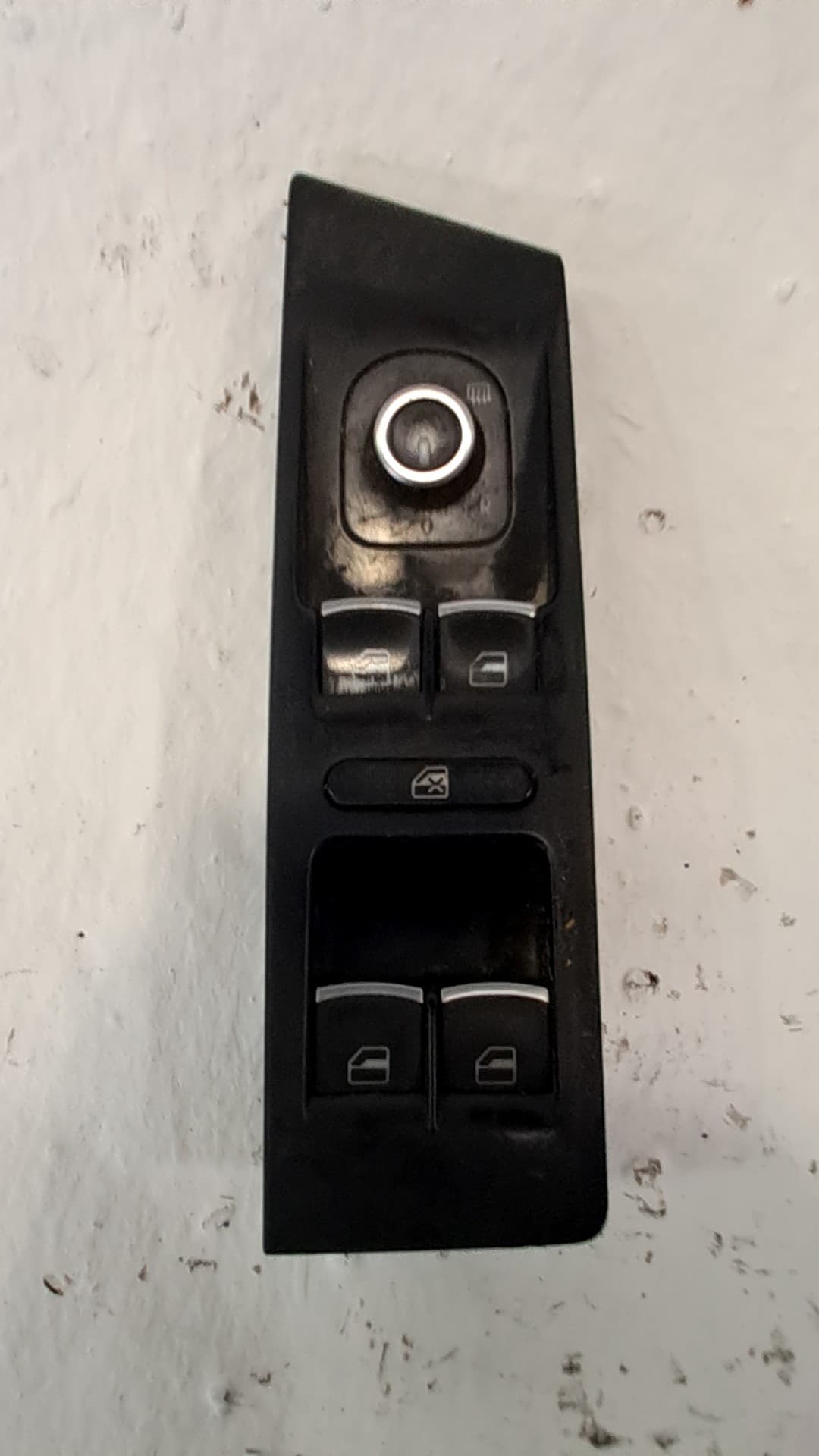 Mando elevalunas delantero izquierdo VOLKSWAGEN PASSAT B7 VARIANT (365)