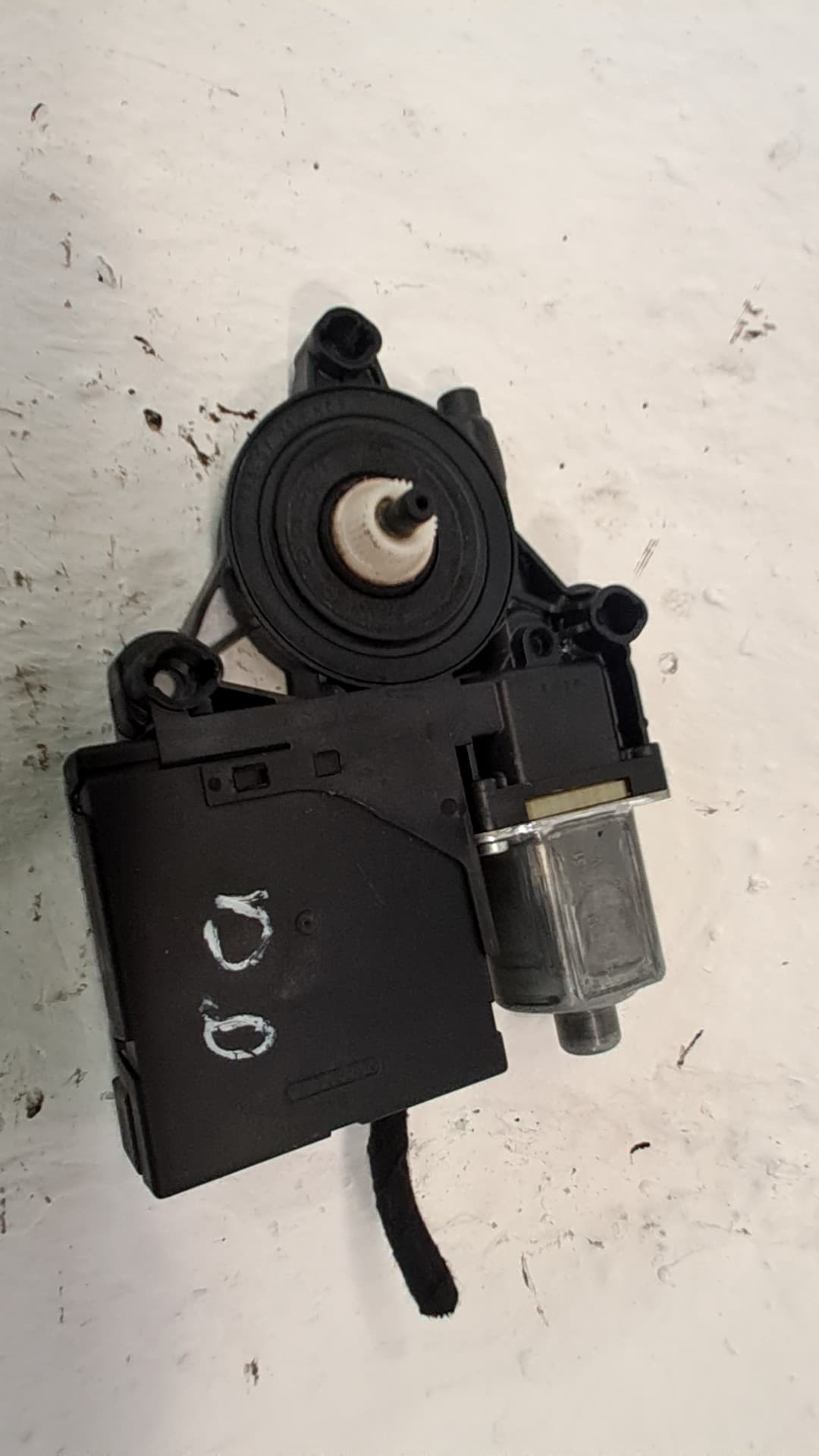 Motor elevalunas delantero derecho VOLKSWAGEN PASSAT B7 VARIANT (365)