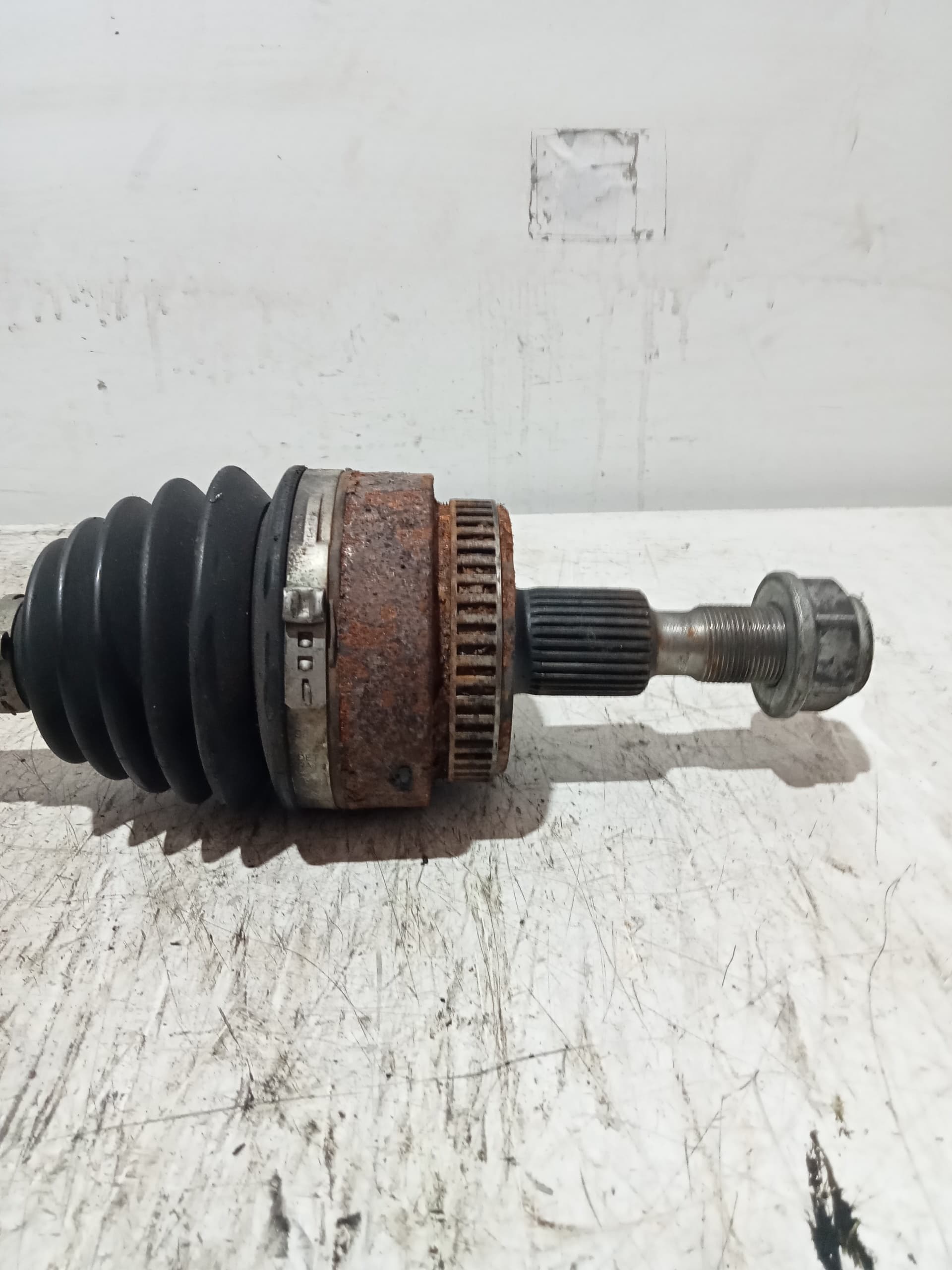 Transmision delantera izquierda MERCEDES-BENZ CLASE M (W163) 3