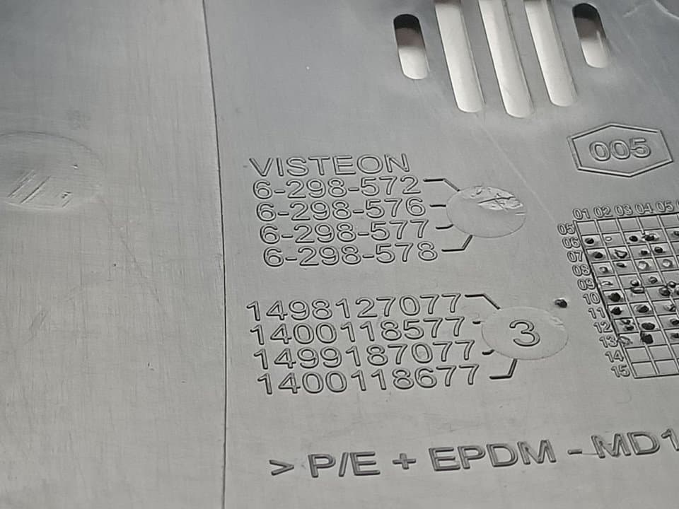 Plastico FIAT SCUDO COMBI (272) 4