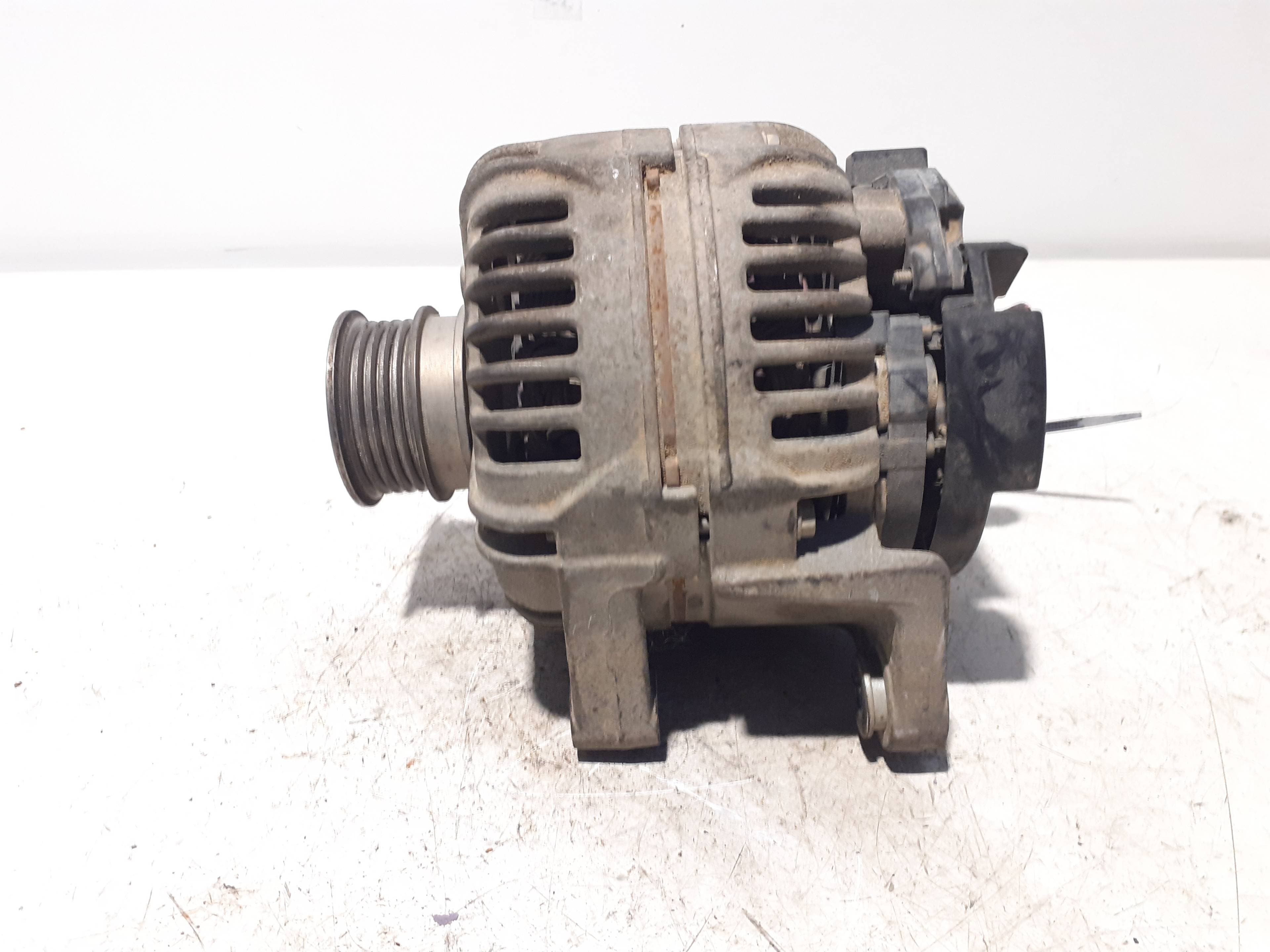 Alternador OPEL ZAFIRA B 4