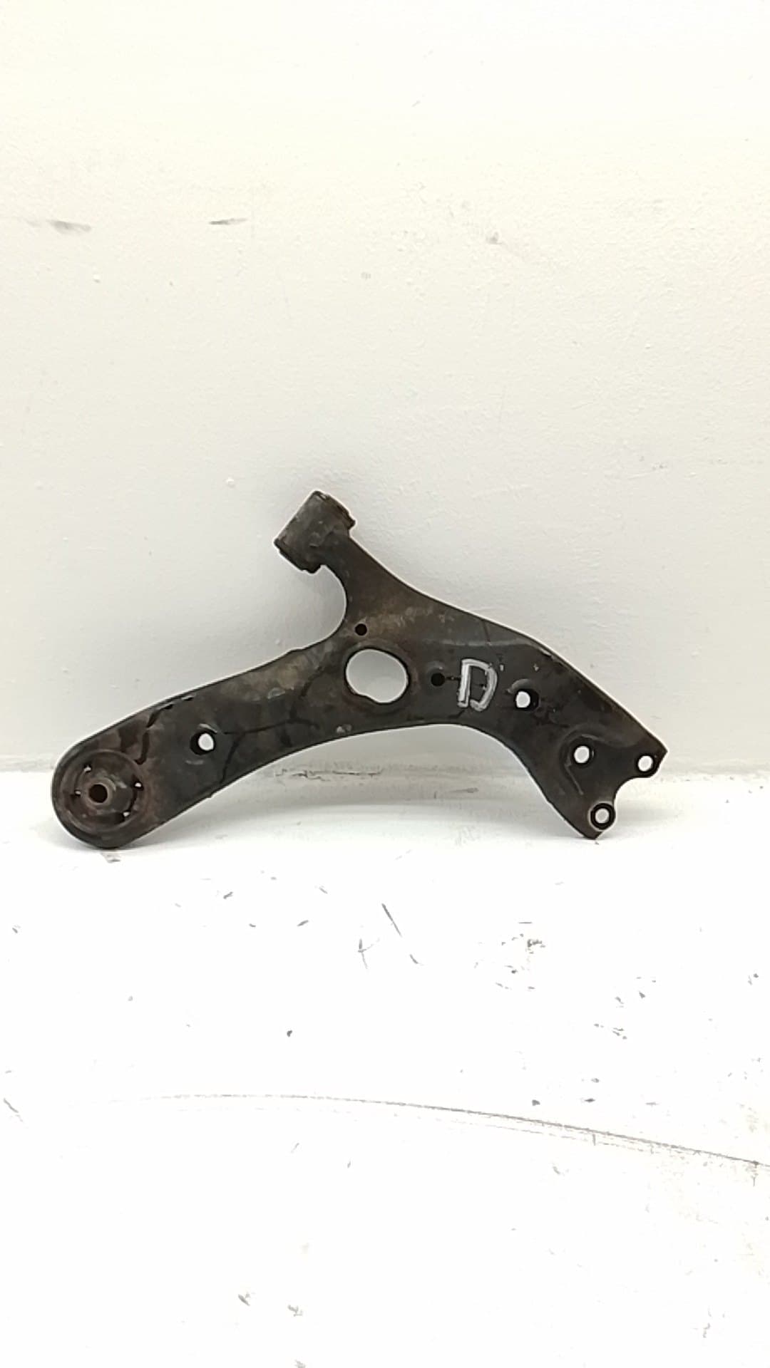 Brazo suspension inferior delantero derecho TOYOTA VERSO-S