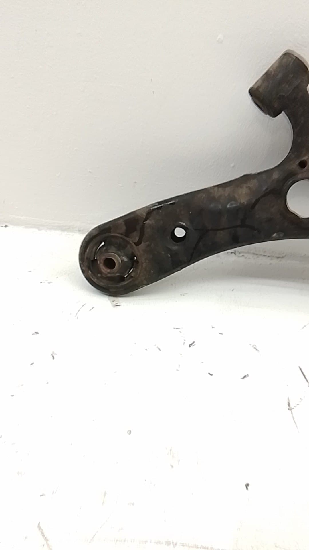 Brazo suspension inferior delantero derecho TOYOTA VERSO-S 5