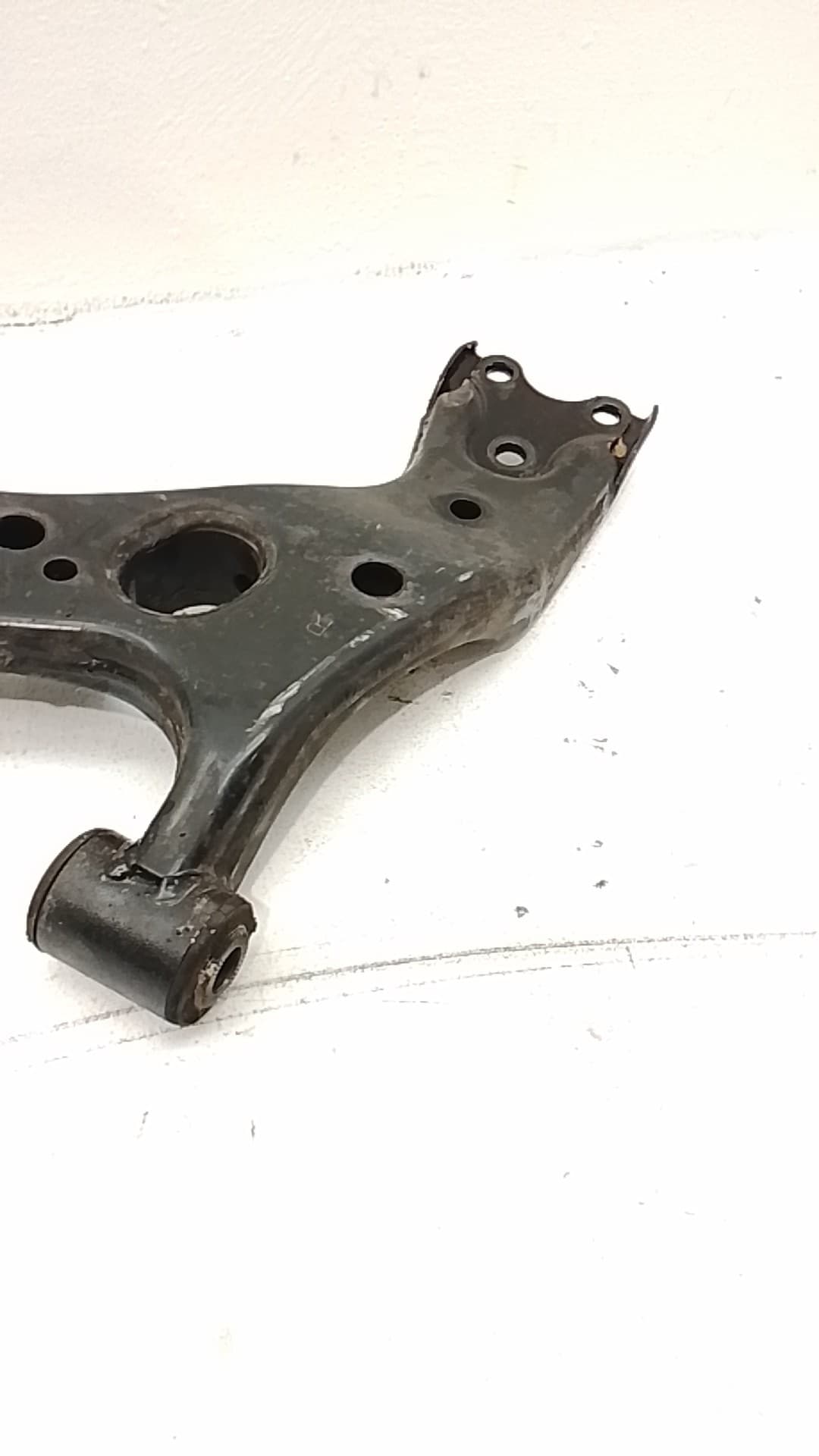 Brazo suspension inferior delantero derecho TOYOTA VERSO-S 2
