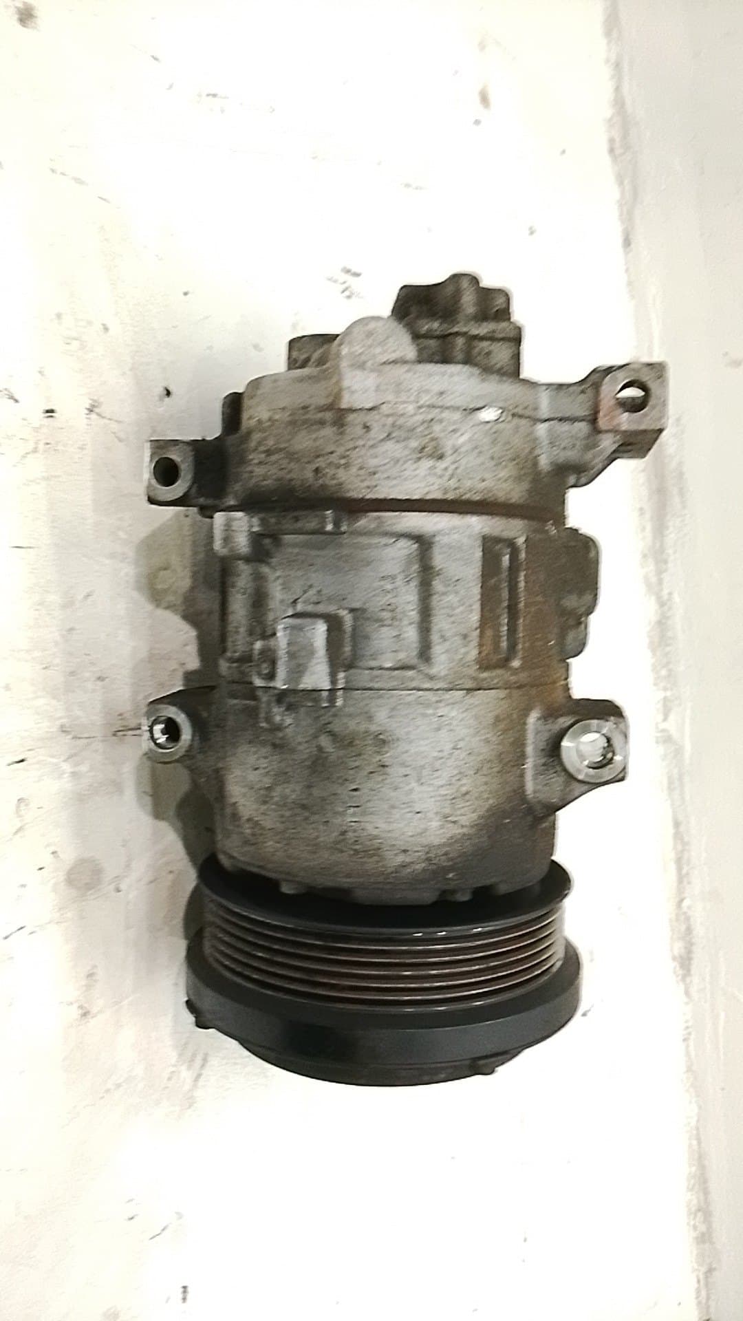 Recambio TOYOTA VERSO-S ref. 8831005140 3