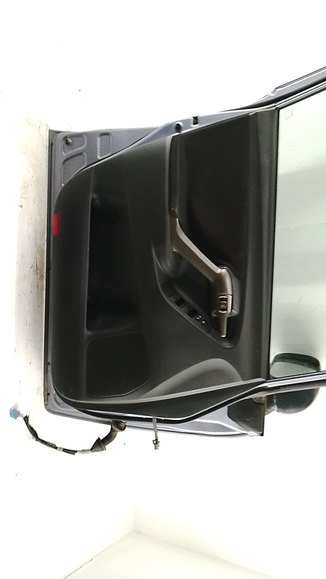 Puerta delantera izquierda TOYOTA VERSO-S 3