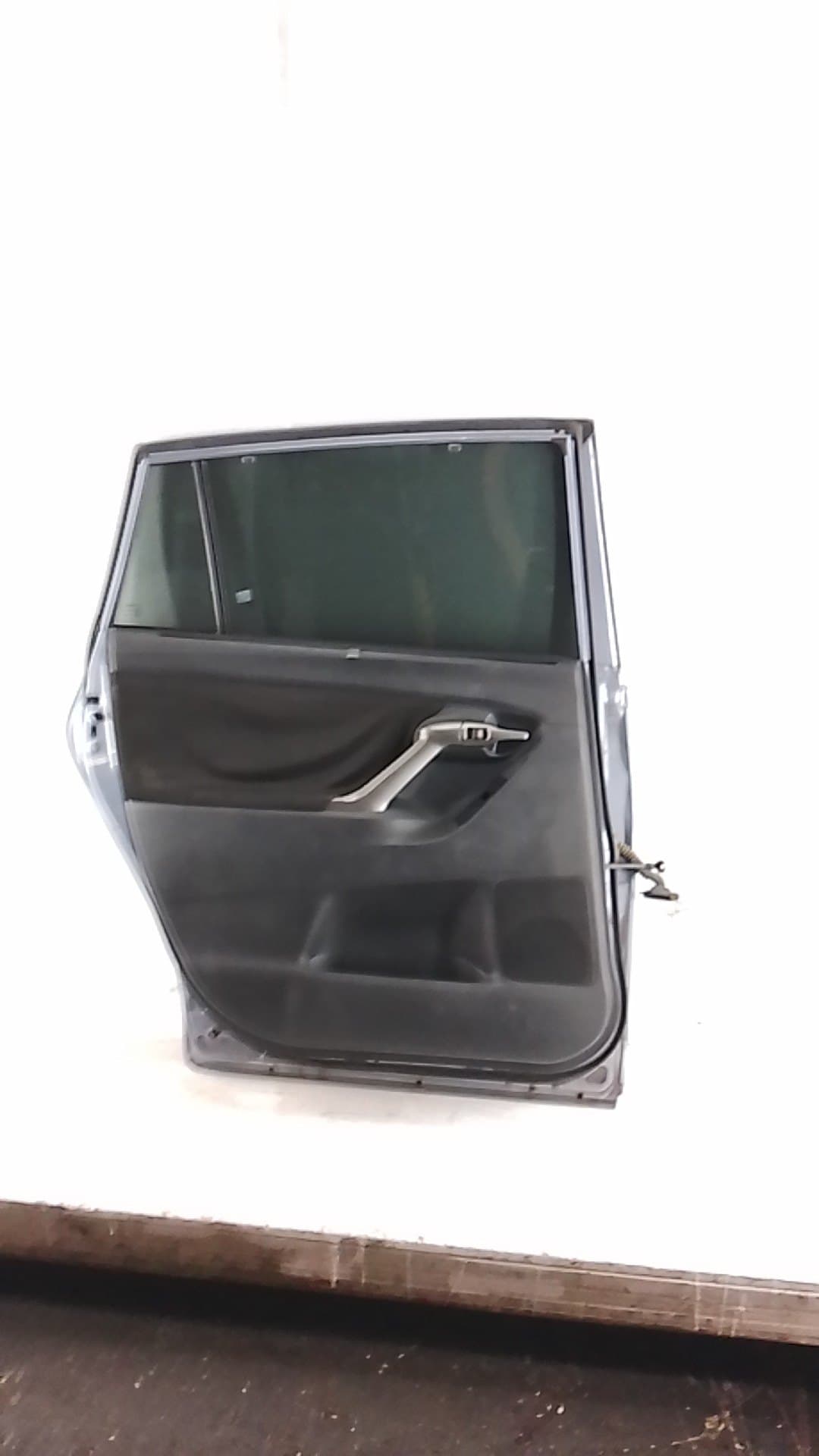 Puerta trasera izquierda TOYOTA VERSO-S 2