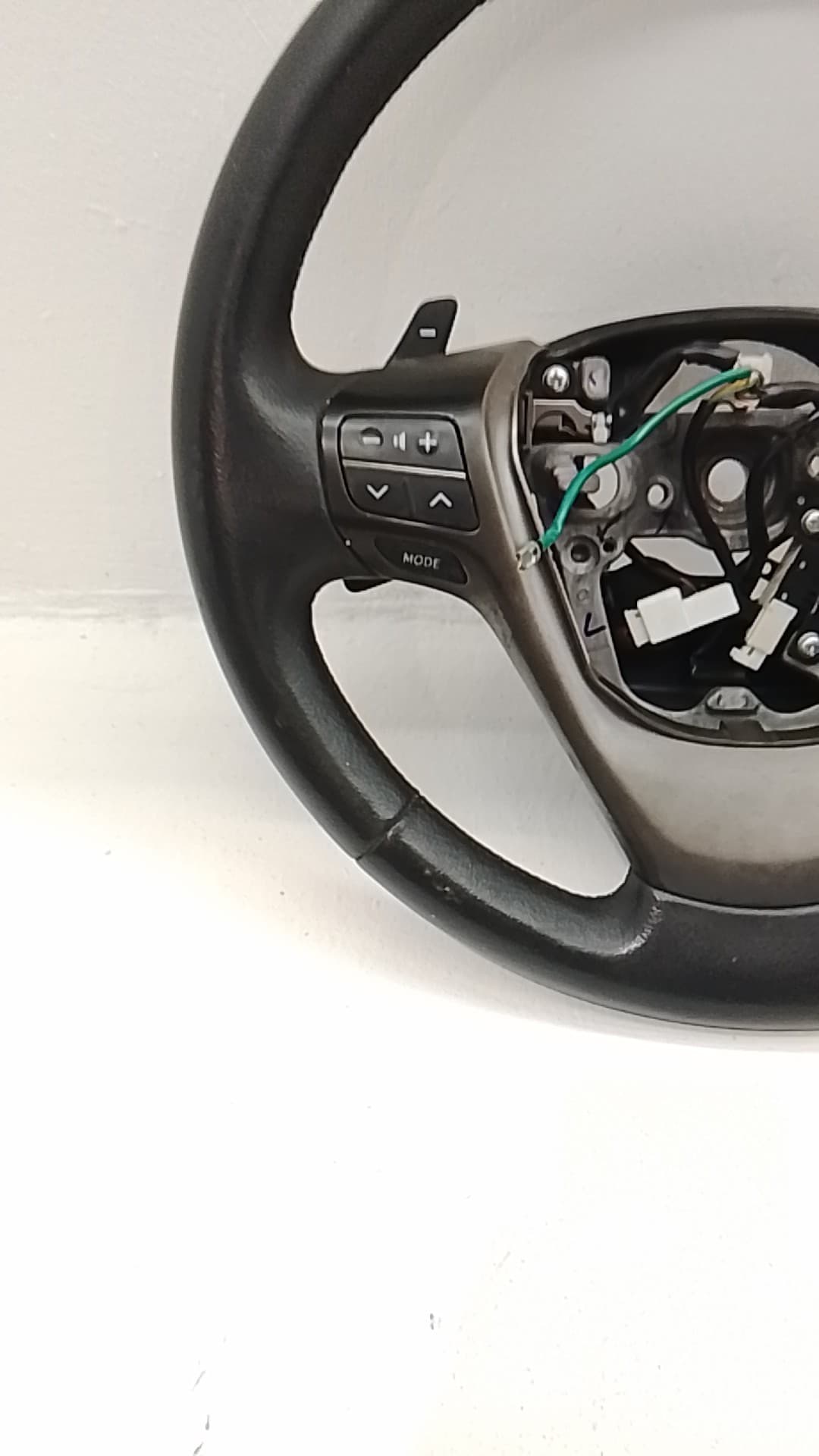 Volante TOYOTA VERSO-S 4
