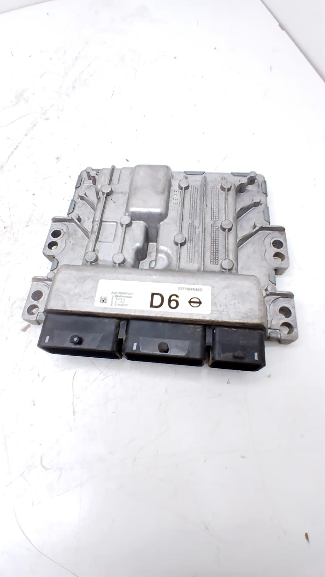 Centralita motor uce NISSAN QASHQAI (J11)
