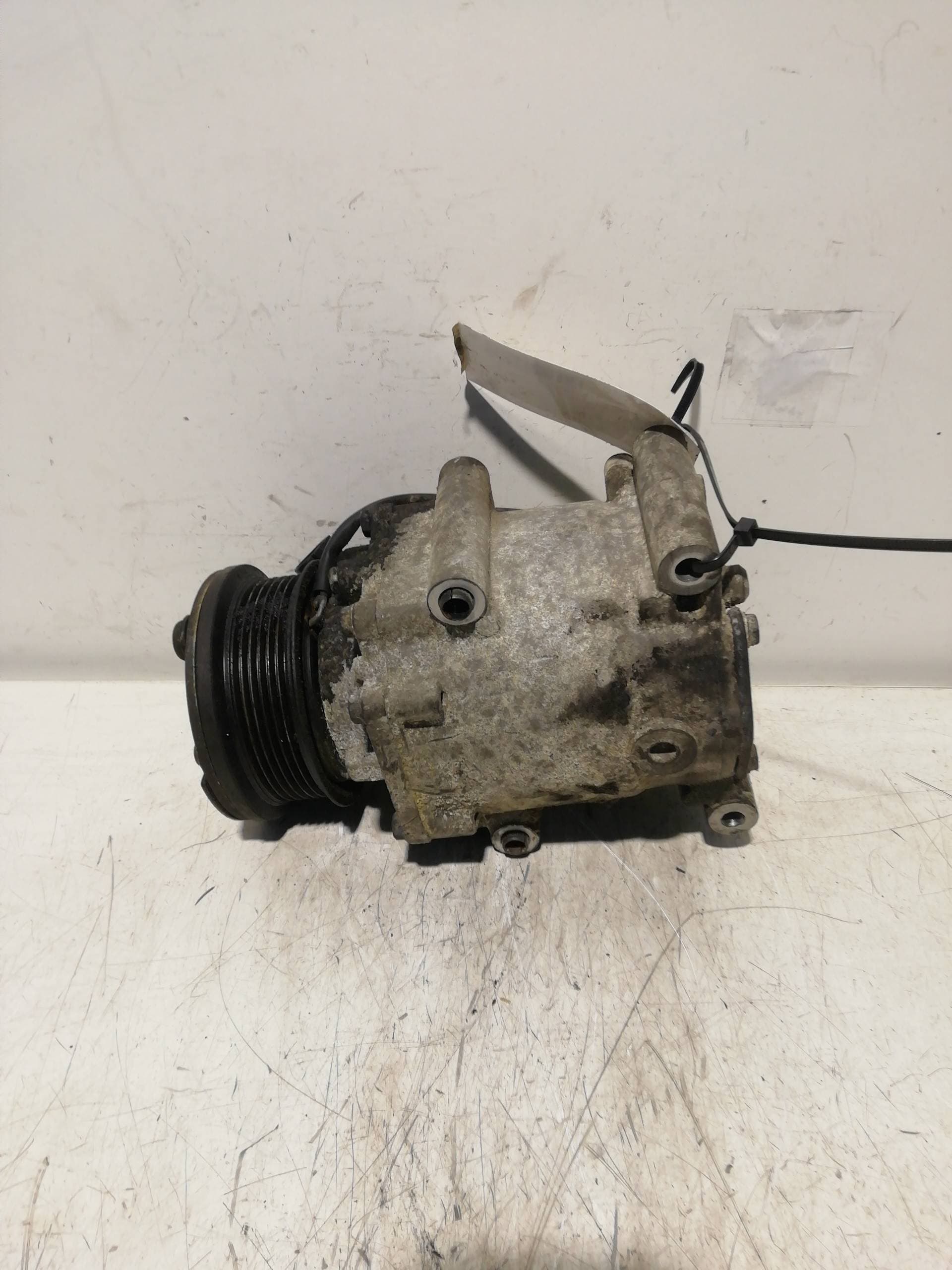 Recambio FORD FOCUS BERLINA (CAK) ref. YS4H19D629AB 4