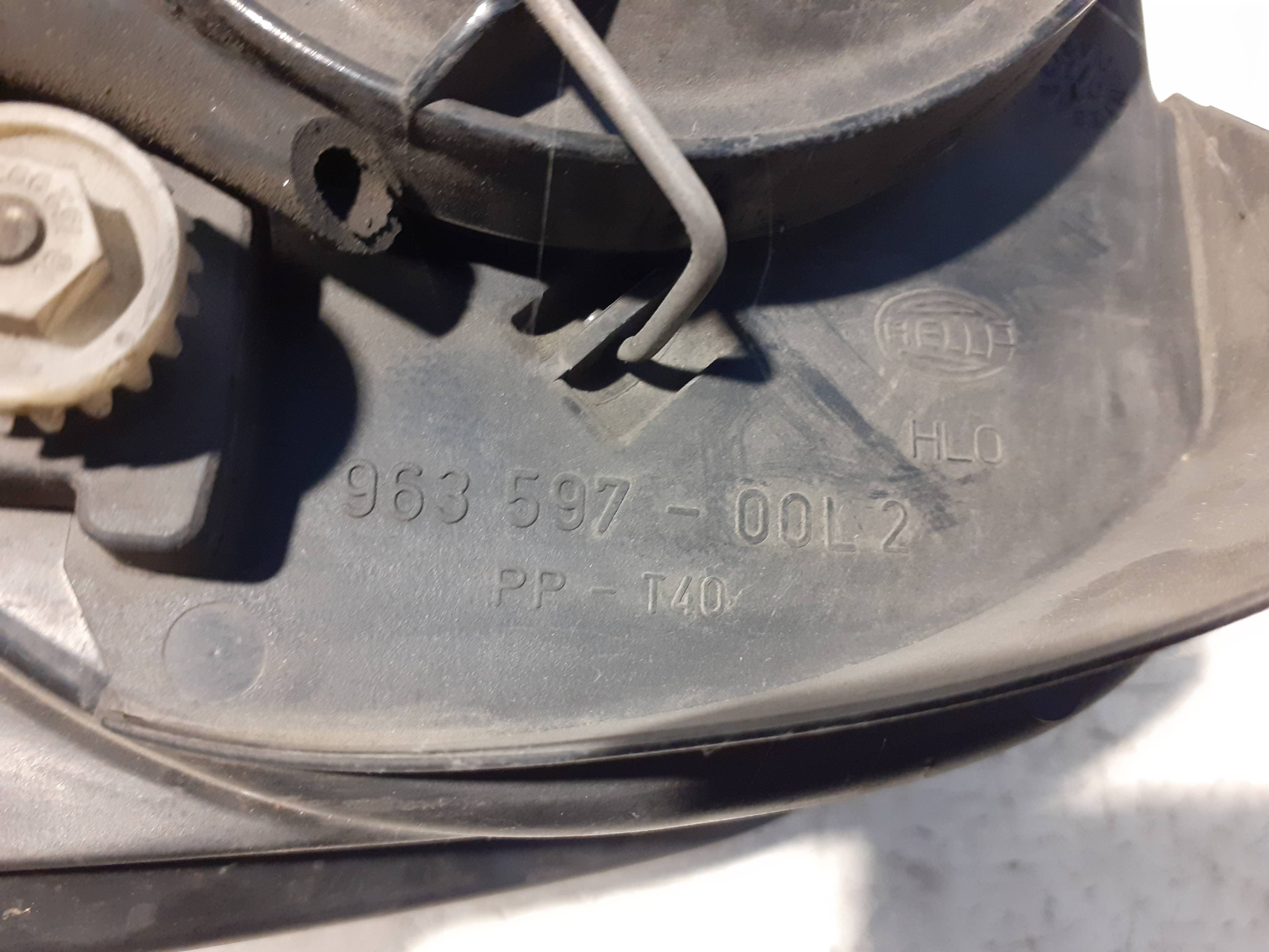 Faro izquierdo VOLKSWAGEN BORA BERLINA (1J2) 2
