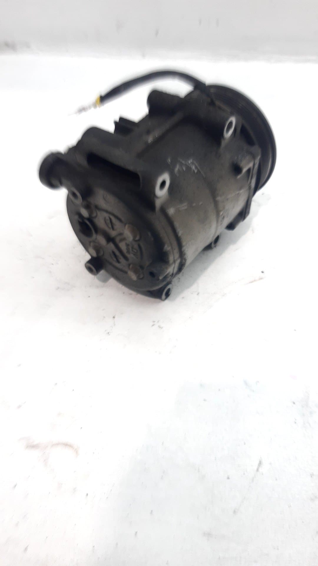 Recambio FORD FIESTA VI VAN ref. 1767718 2