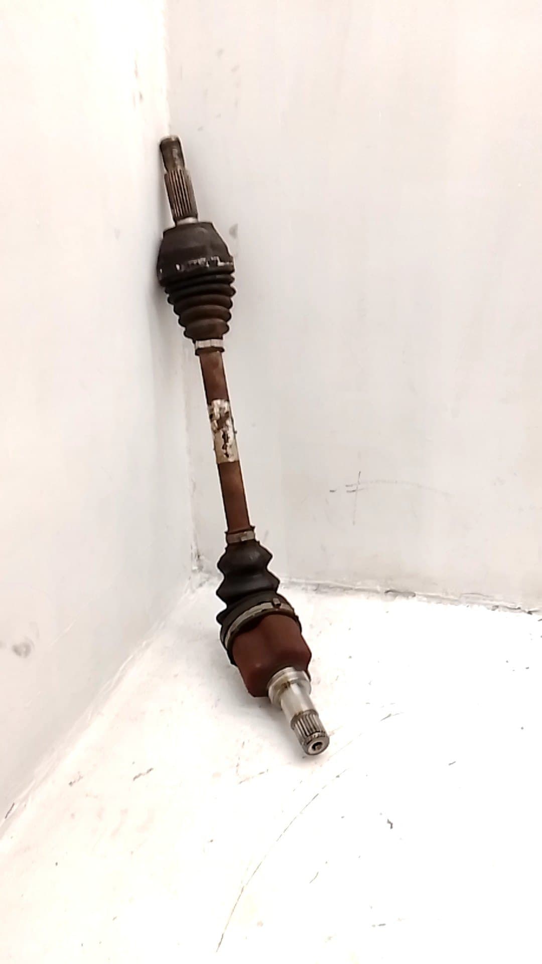 Transmision delantera izquierda FORD FIESTA VI VAN