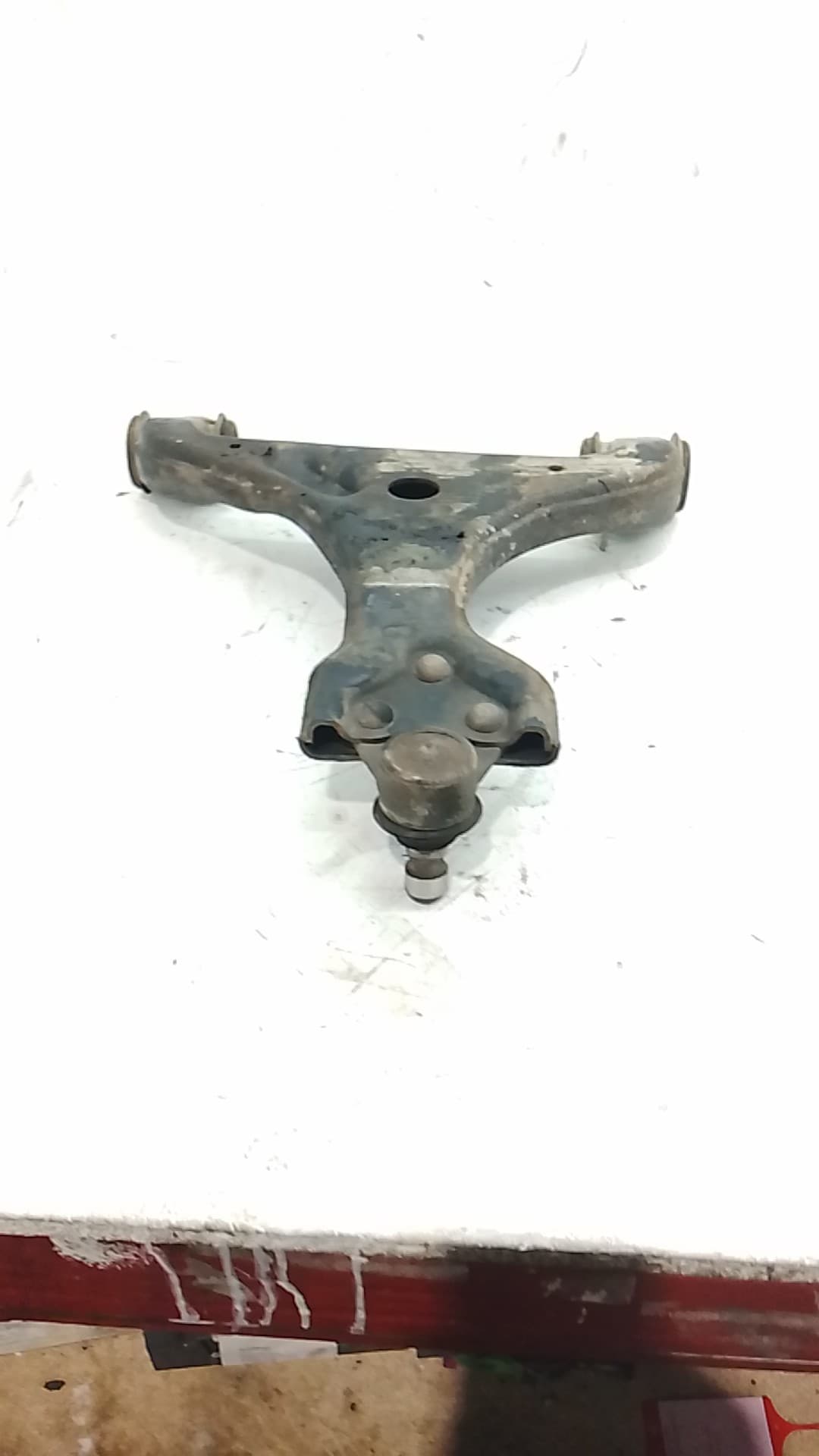 Brazo suspension inferior delantero derecho MERCEDES-BENZ VIANO (W639) 2