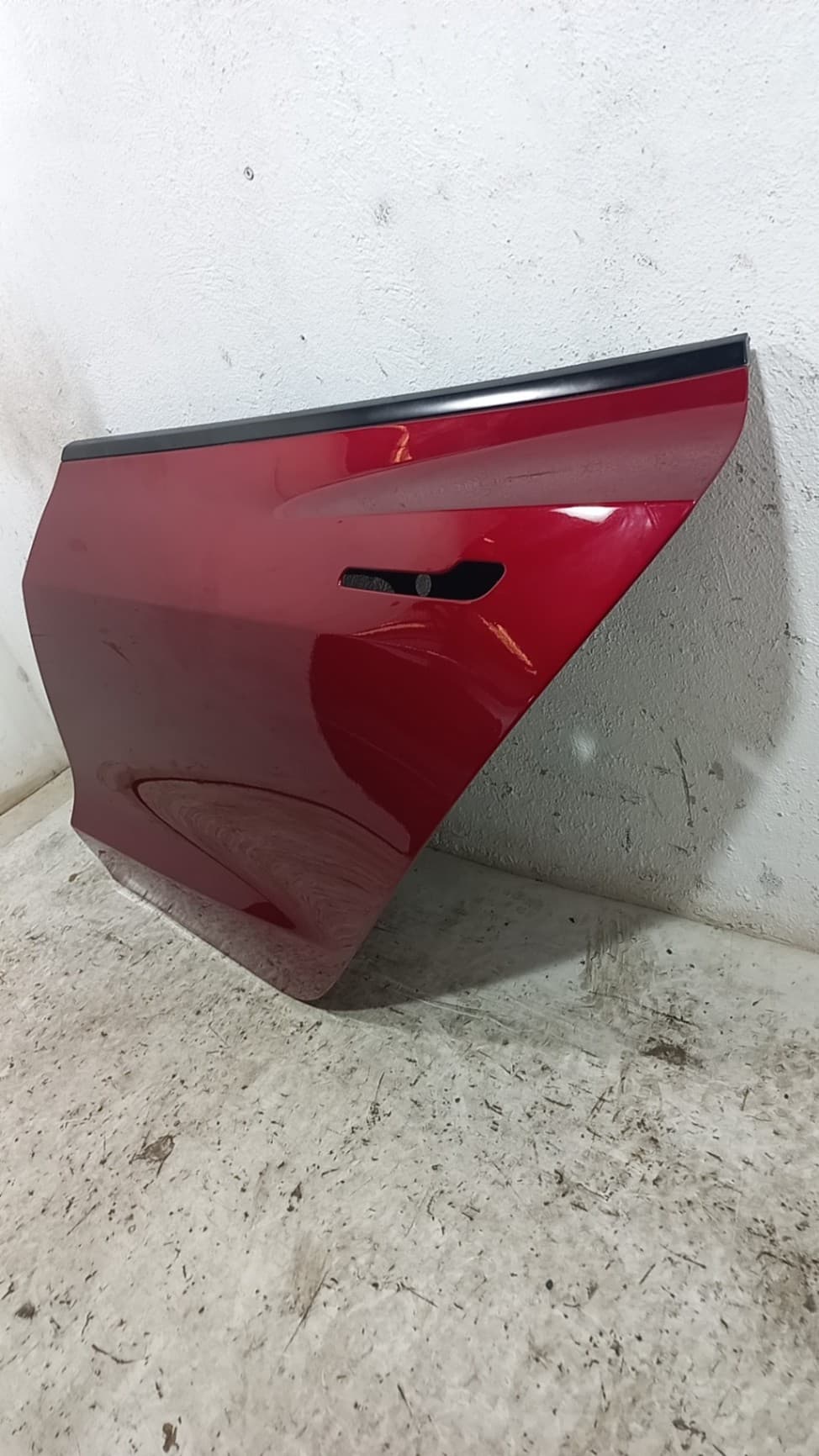 Puerta trasera izquierda TESLA MODEL 3 4