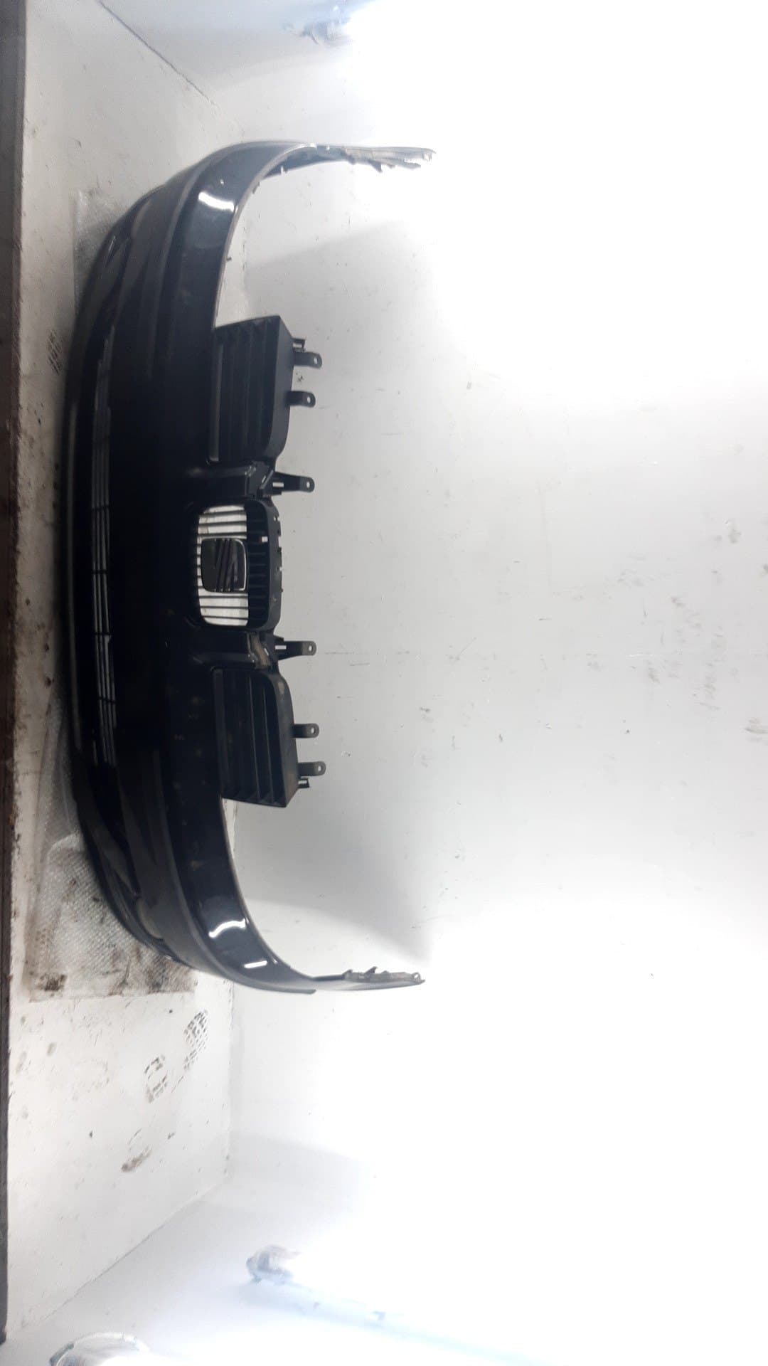 Paragolpes delantero SEAT LEON (1M1)