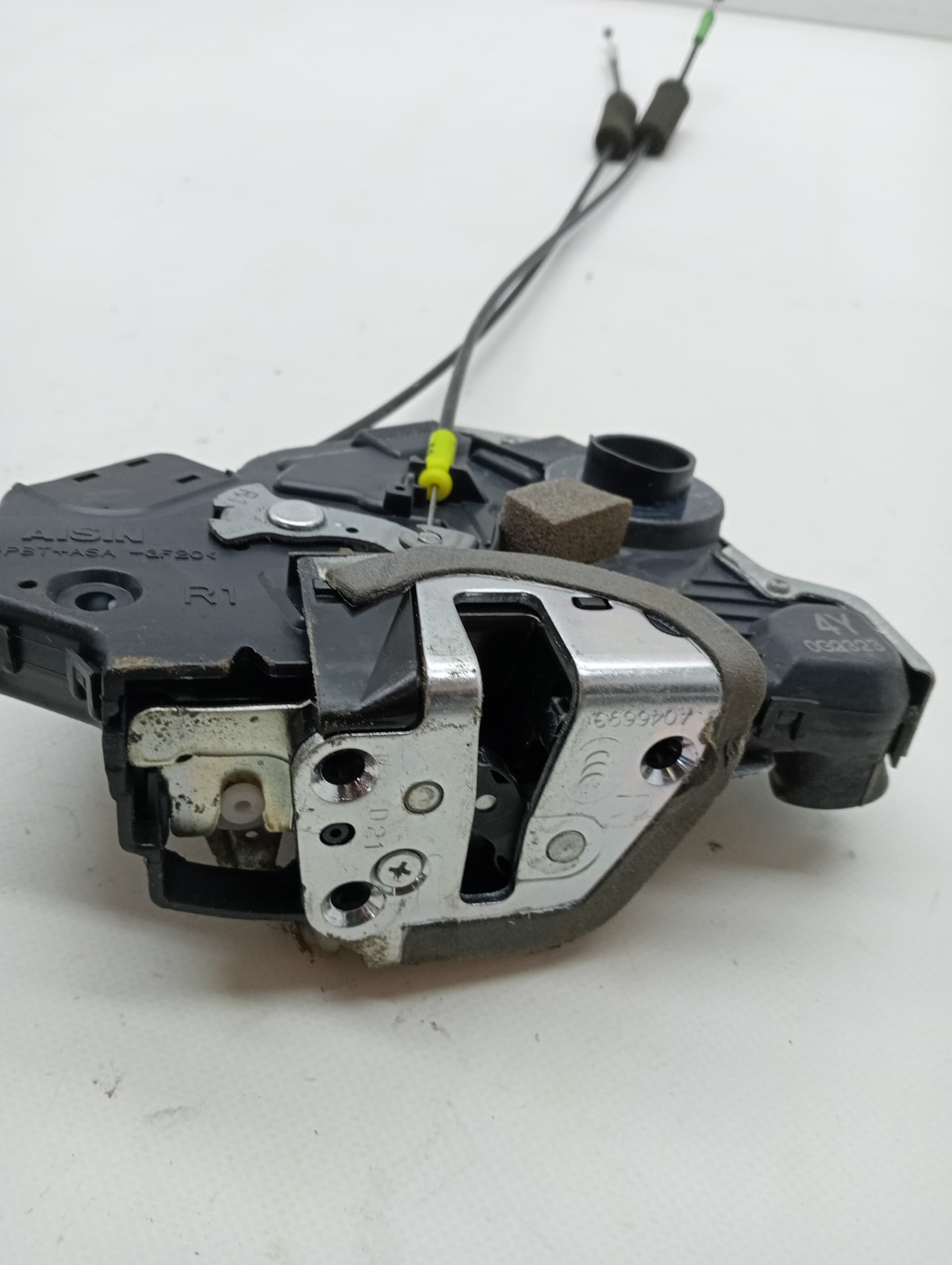 Cerradura puerta delantera derecha SUZUKI KIZASHI A6B 2