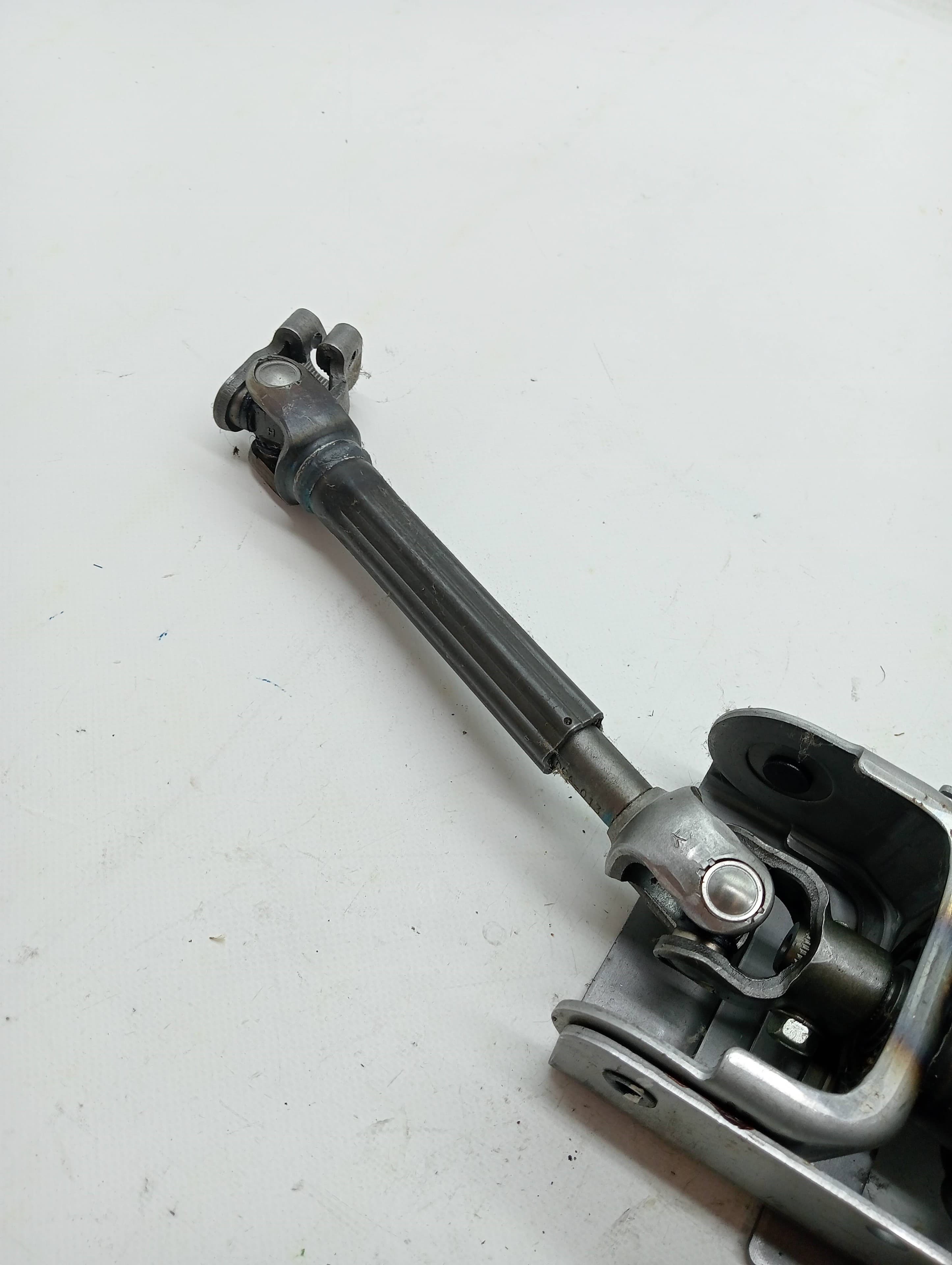 Columna direccion SUZUKI KIZASHI A6B 2