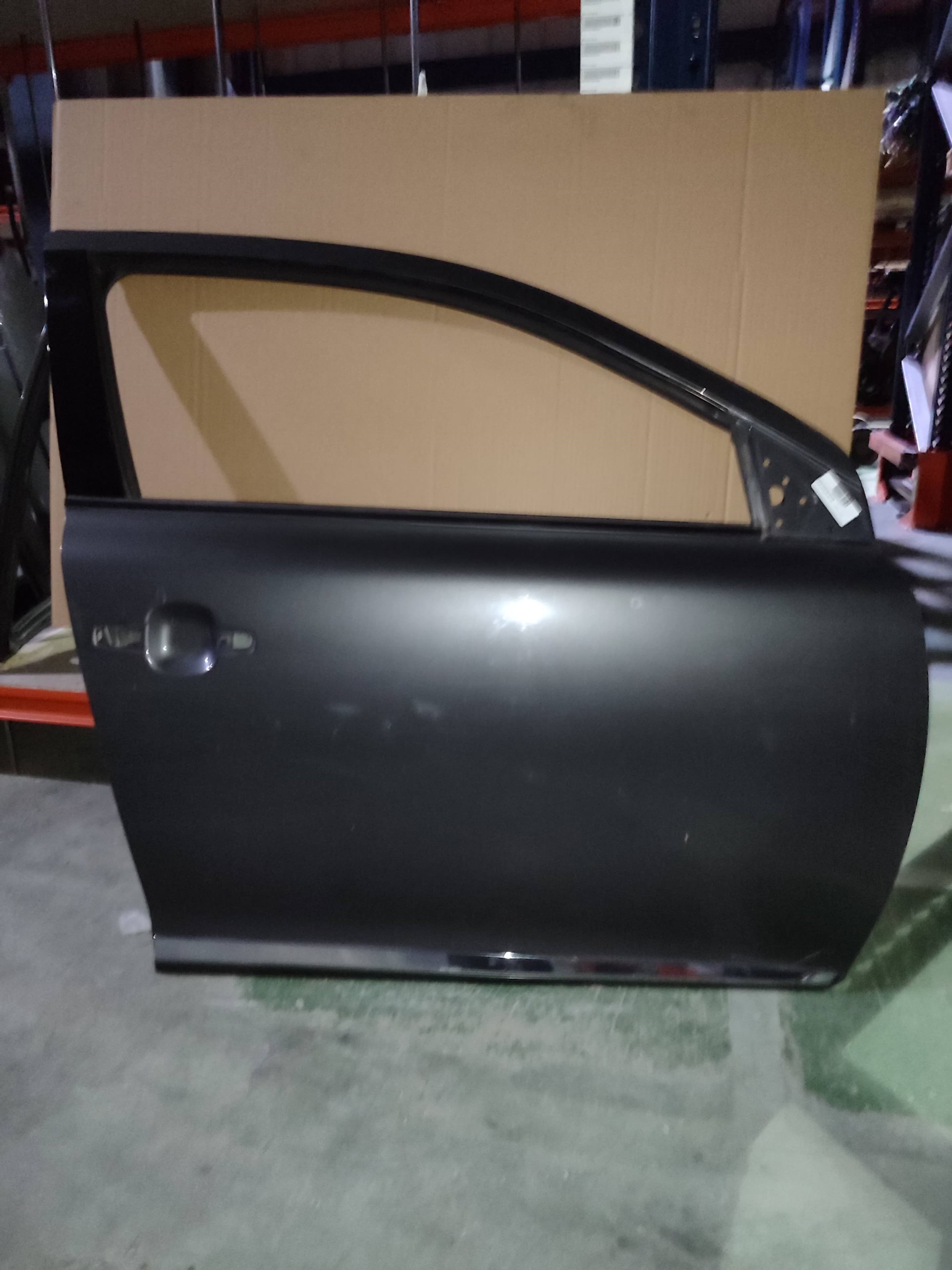 Puerta delantera derecha SUZUKI KIZASHI A6B