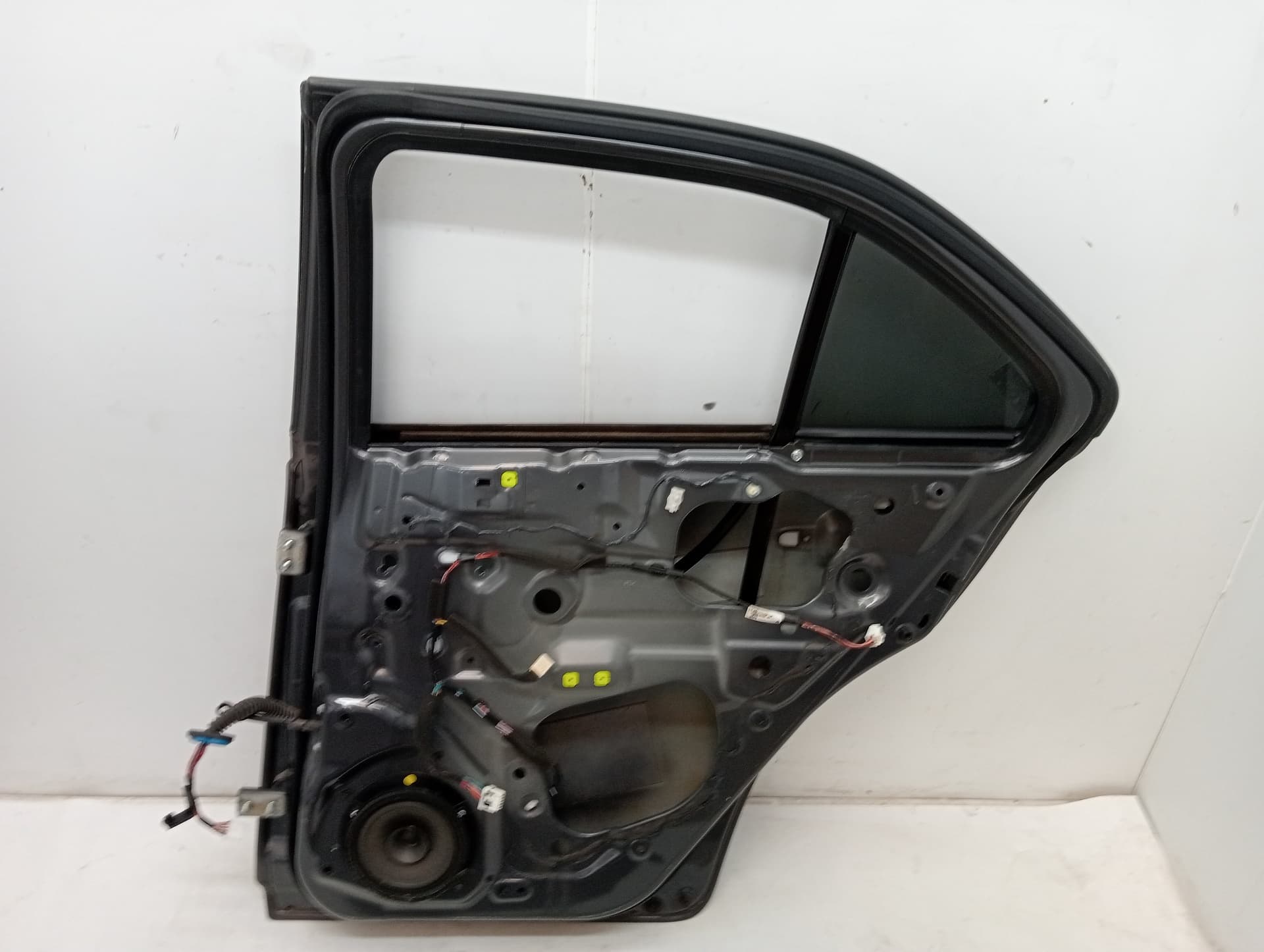 Puerta trasera derecha SUZUKI KIZASHI A6B 3