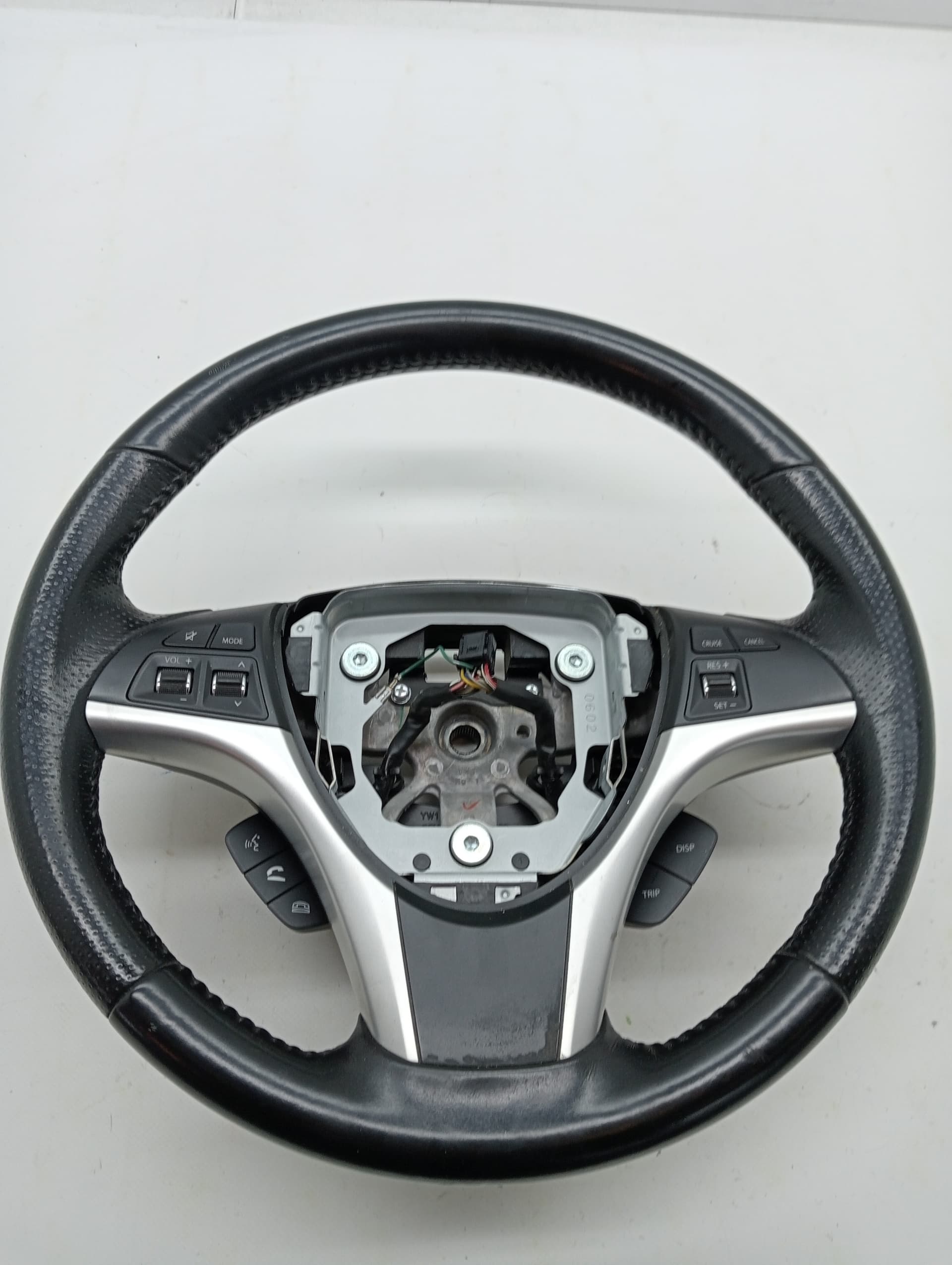 Volante SUZUKI KIZASHI A6B