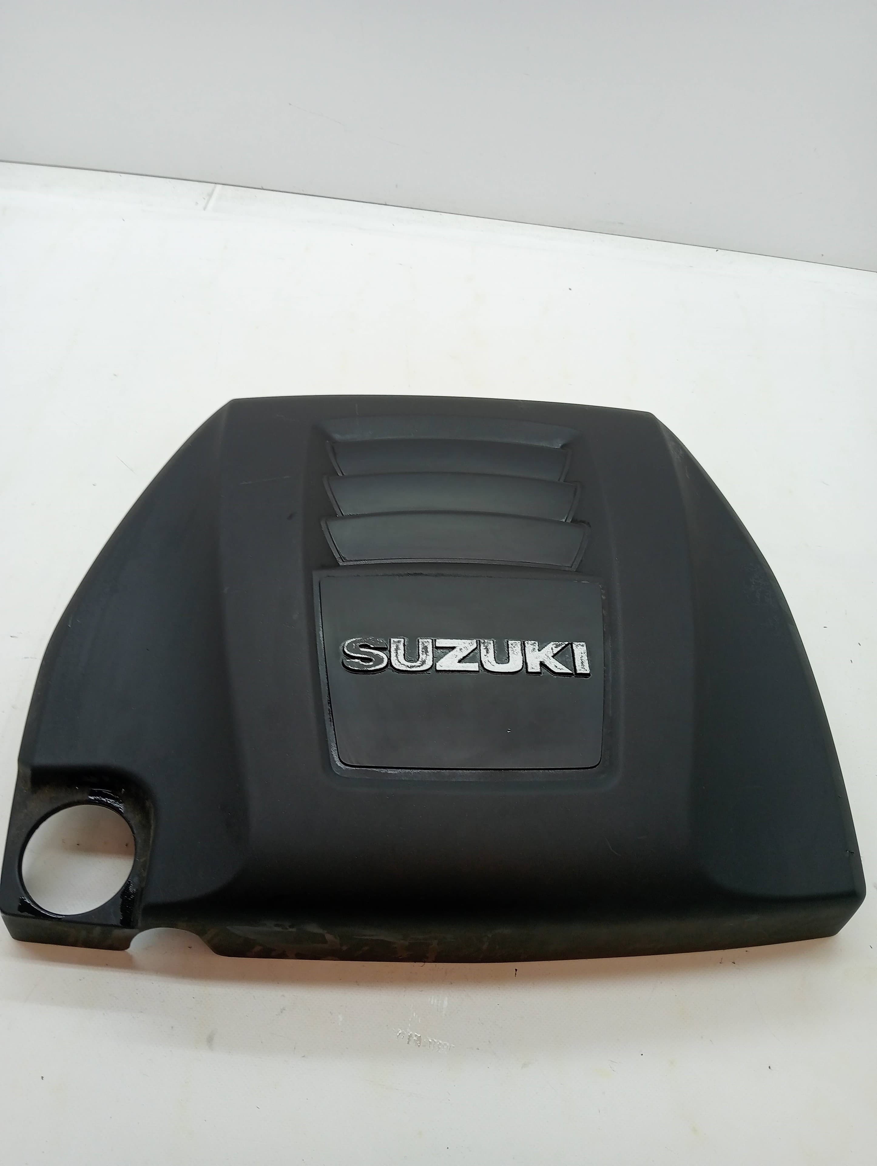 Tapa motor SUZUKI KIZASHI A6B
