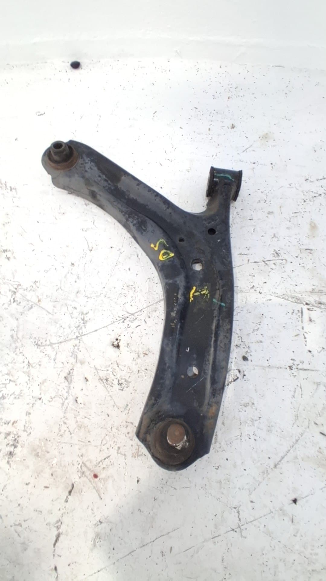 Brazo suspension inferior delantero izquierdo DACIA SPRING 2