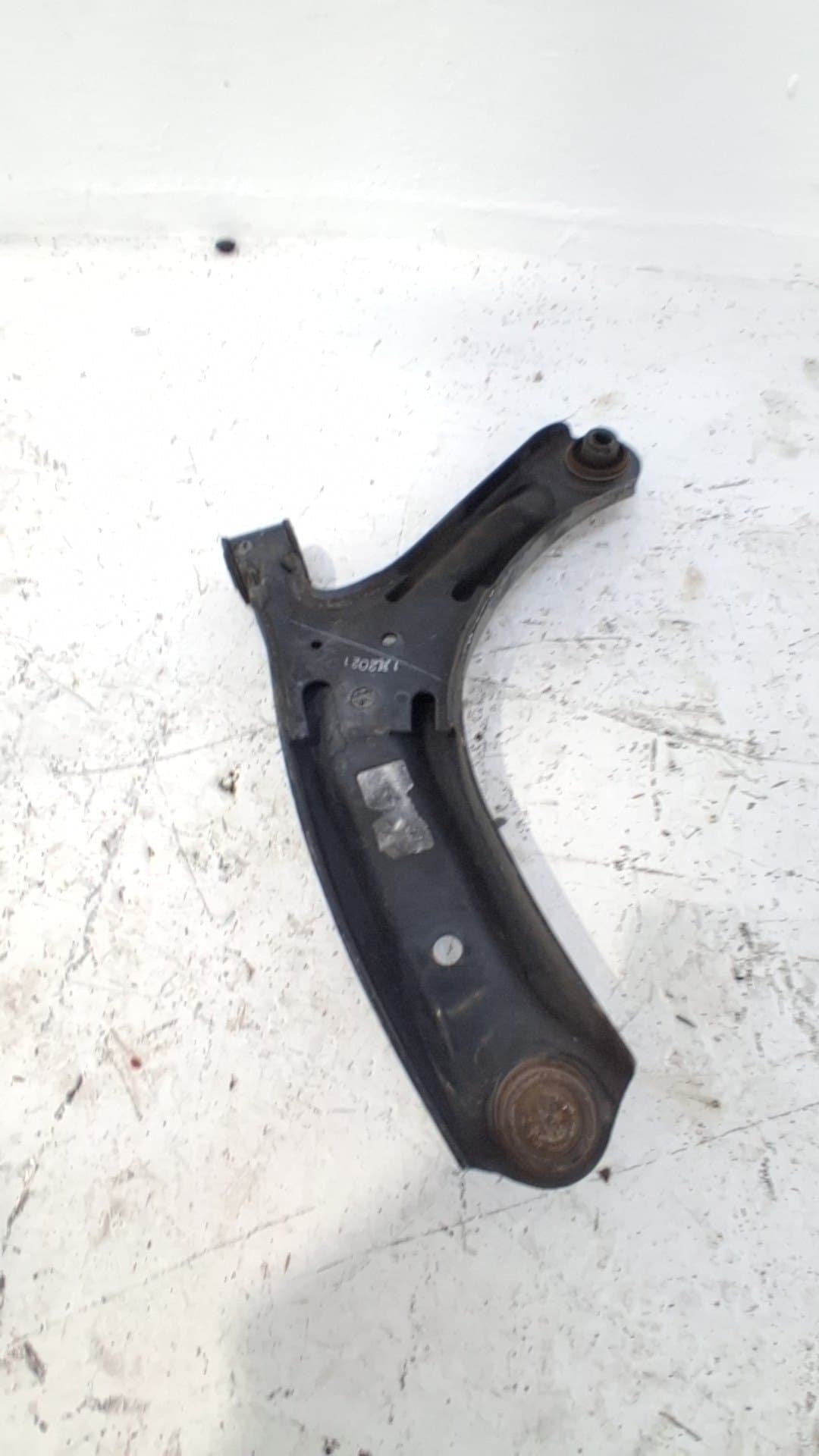 Brazo suspension inferior delantero izquierdo DACIA SPRING