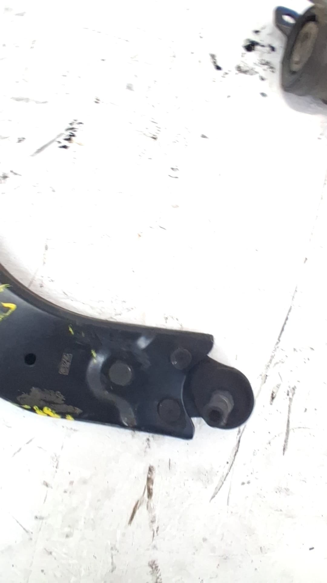Brazo suspension inferior delantero derecho FORD FOCUS BERLINA (CAP) 2