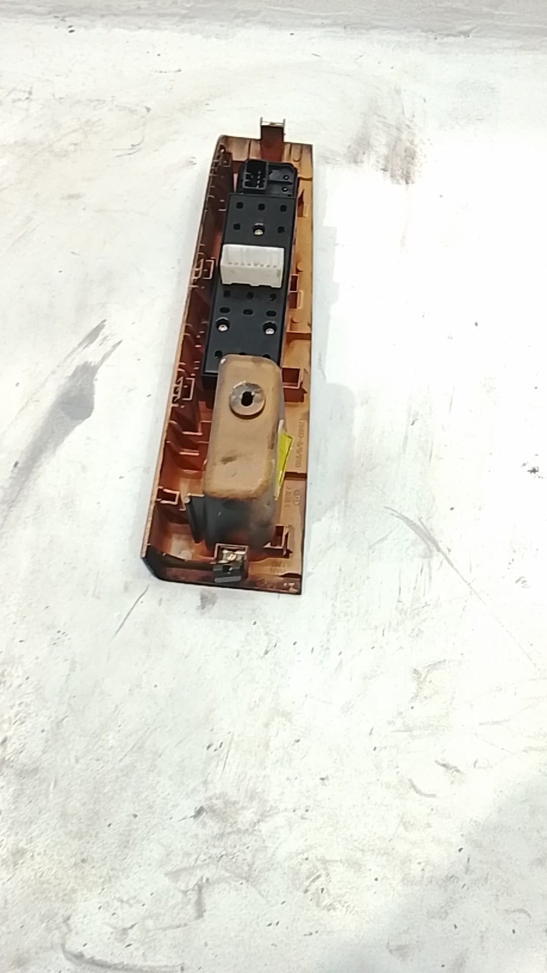 Mando elevalunas delantero izquierdo KIA SORENTO 3