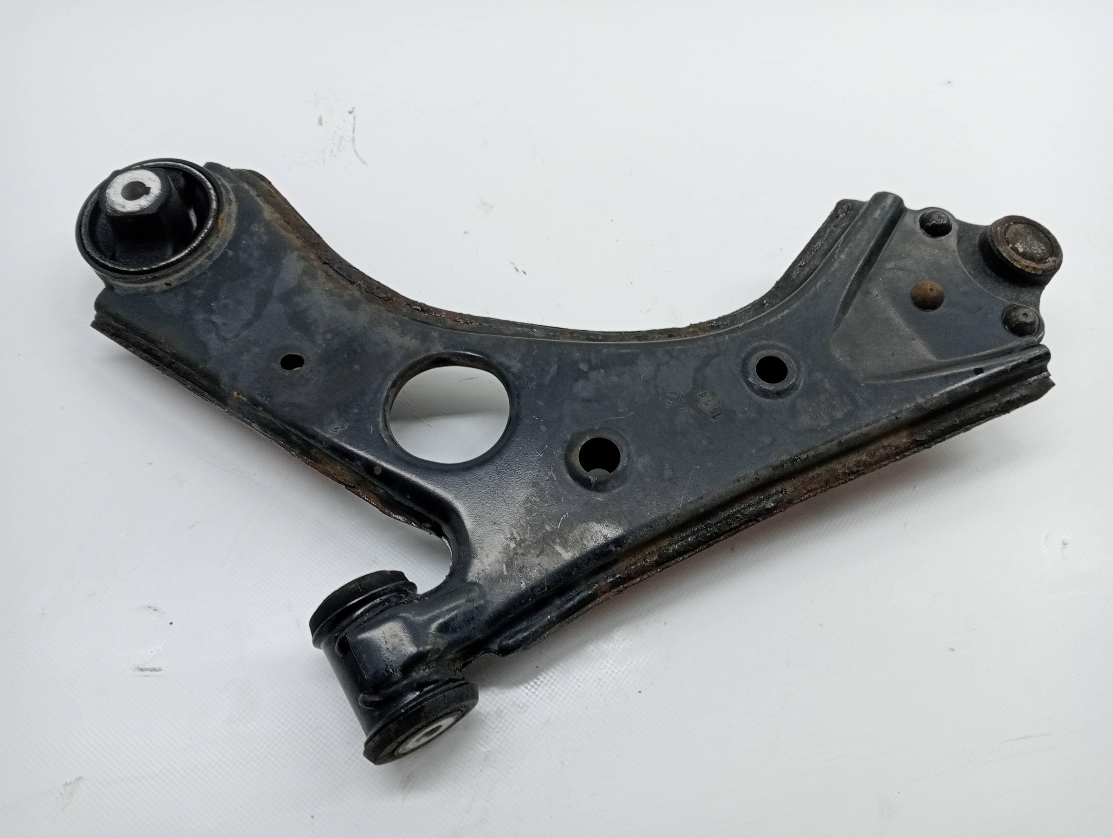 Brazo suspension inferior delantero derecho FIAT 500 L (330) 2