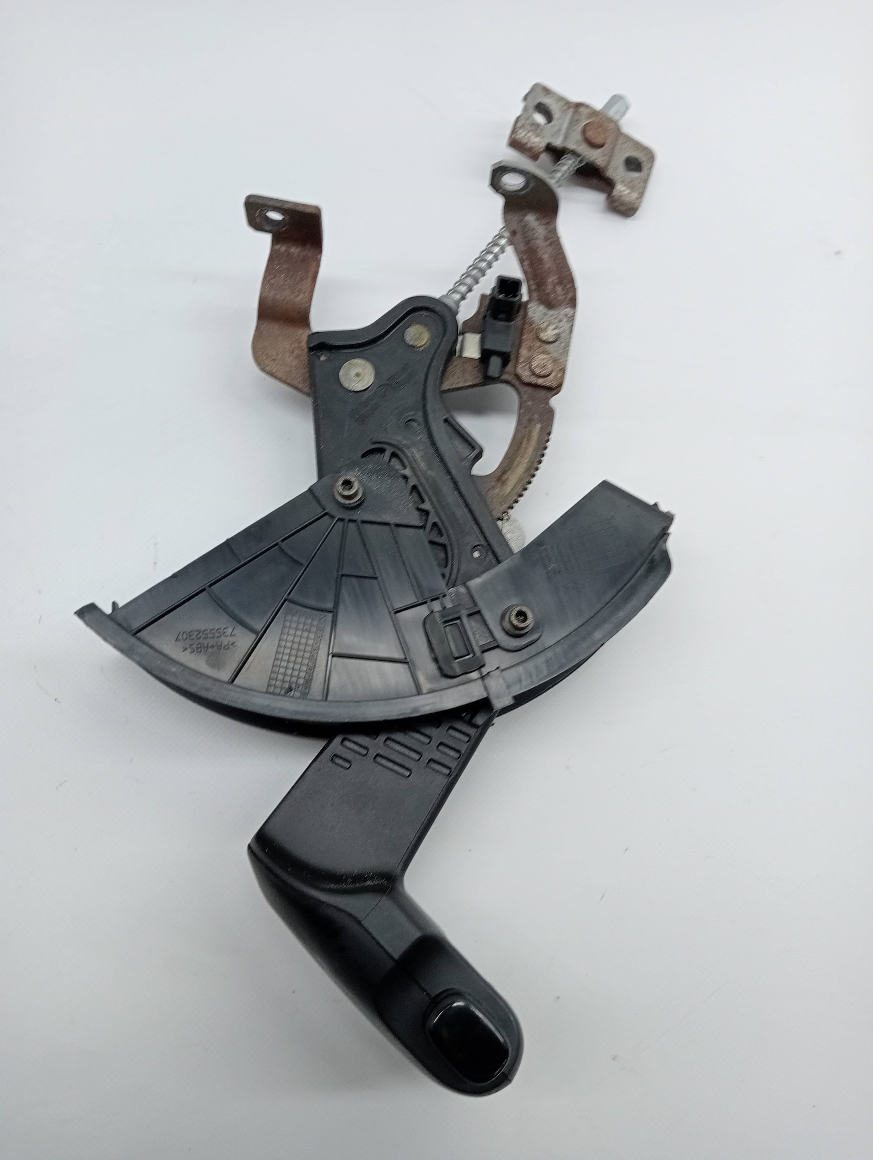Palanca freno de mano FIAT 500 L (330) 3
