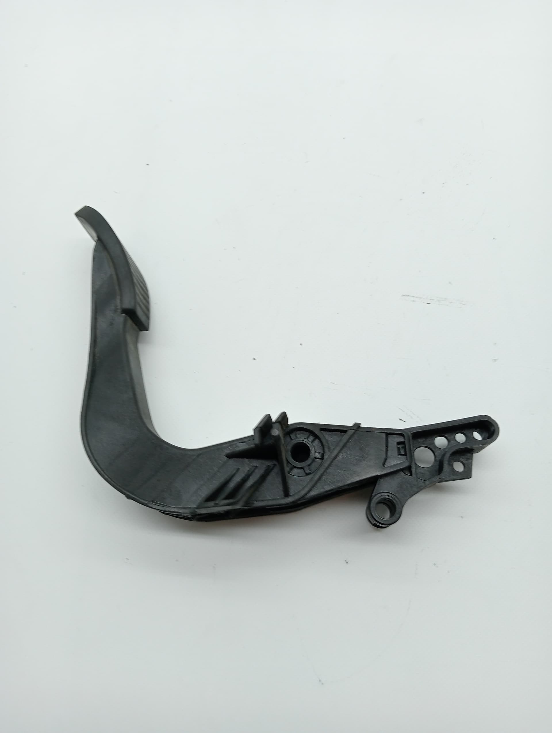 Pedal embrague FIAT 500 L (330) 3