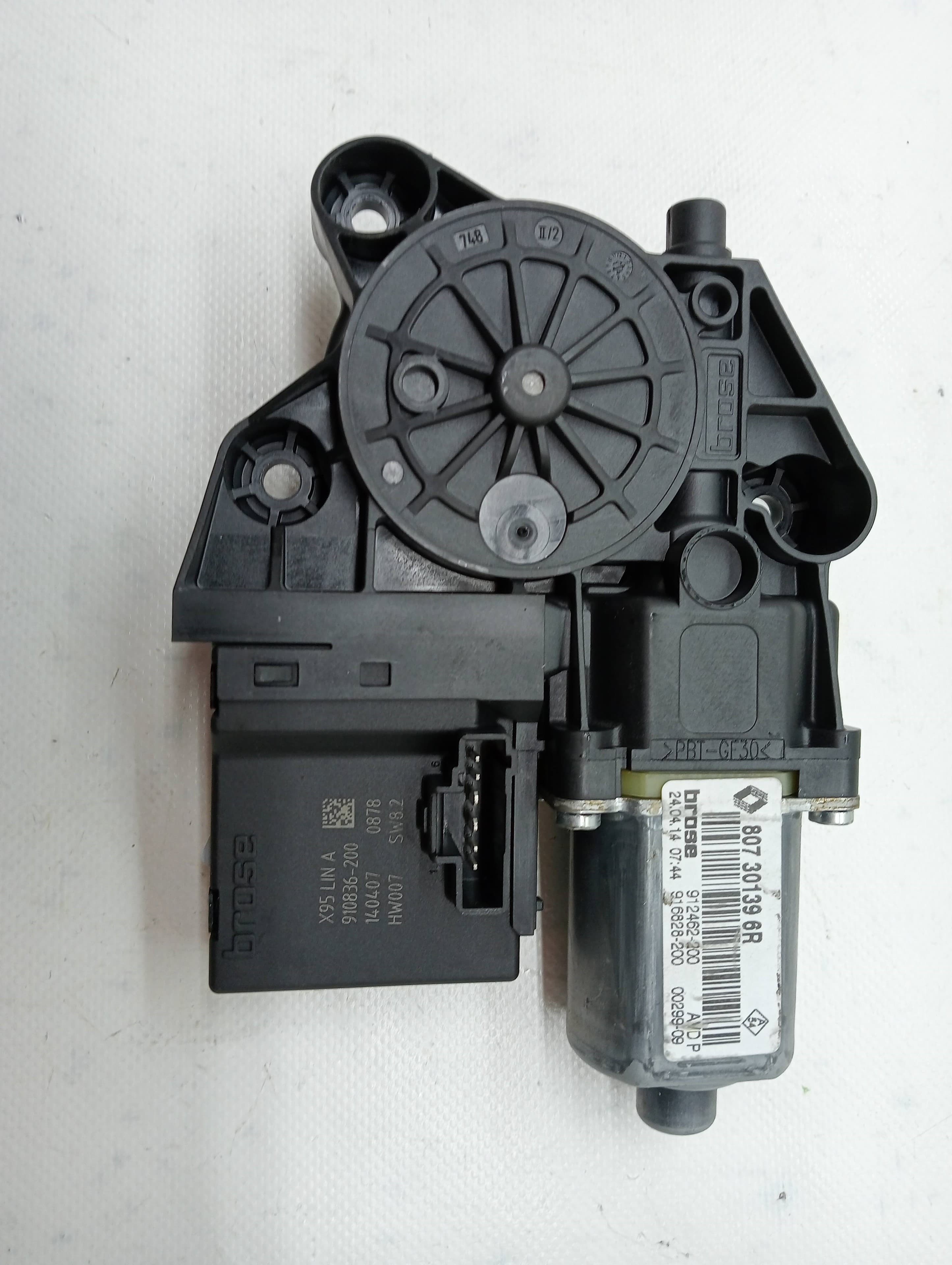 Motor elevalunas delantero derecho RENAULT MEGANE III BERLINA 5 P 2