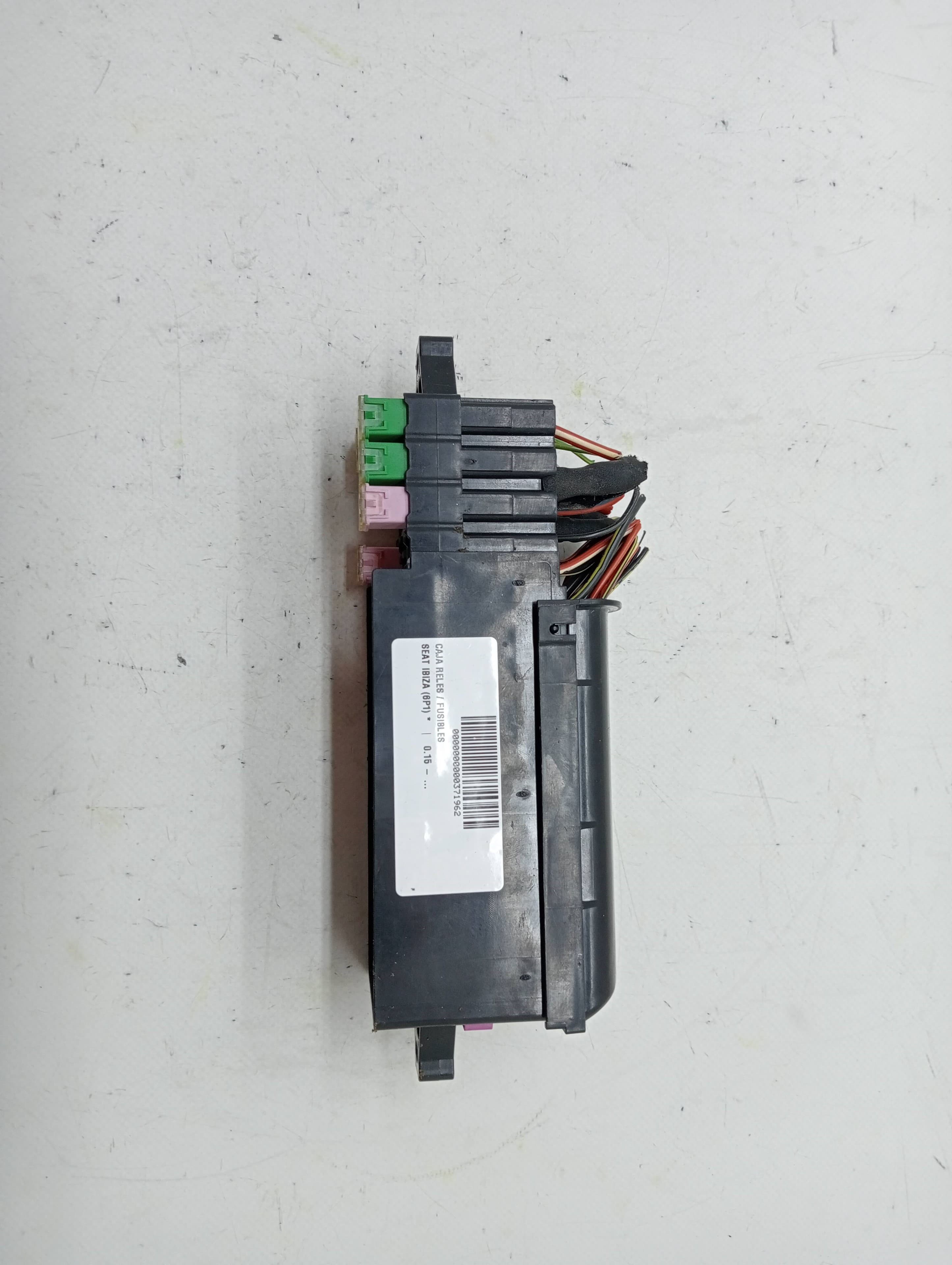 Caja reles / fusibles SEAT IBIZA (6P1)