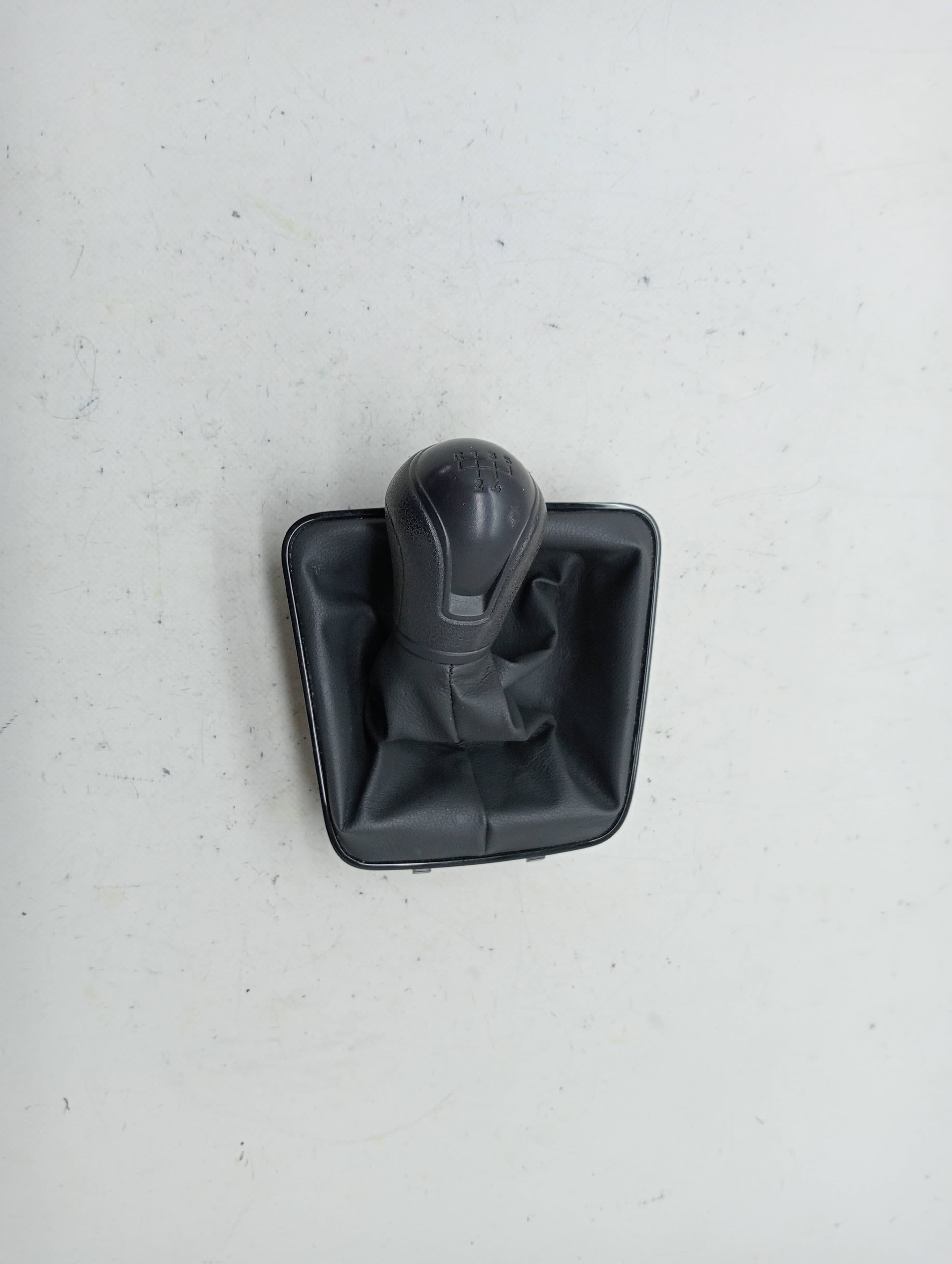 Guarnecidos palanca cambio SEAT IBIZA (6P1) 3