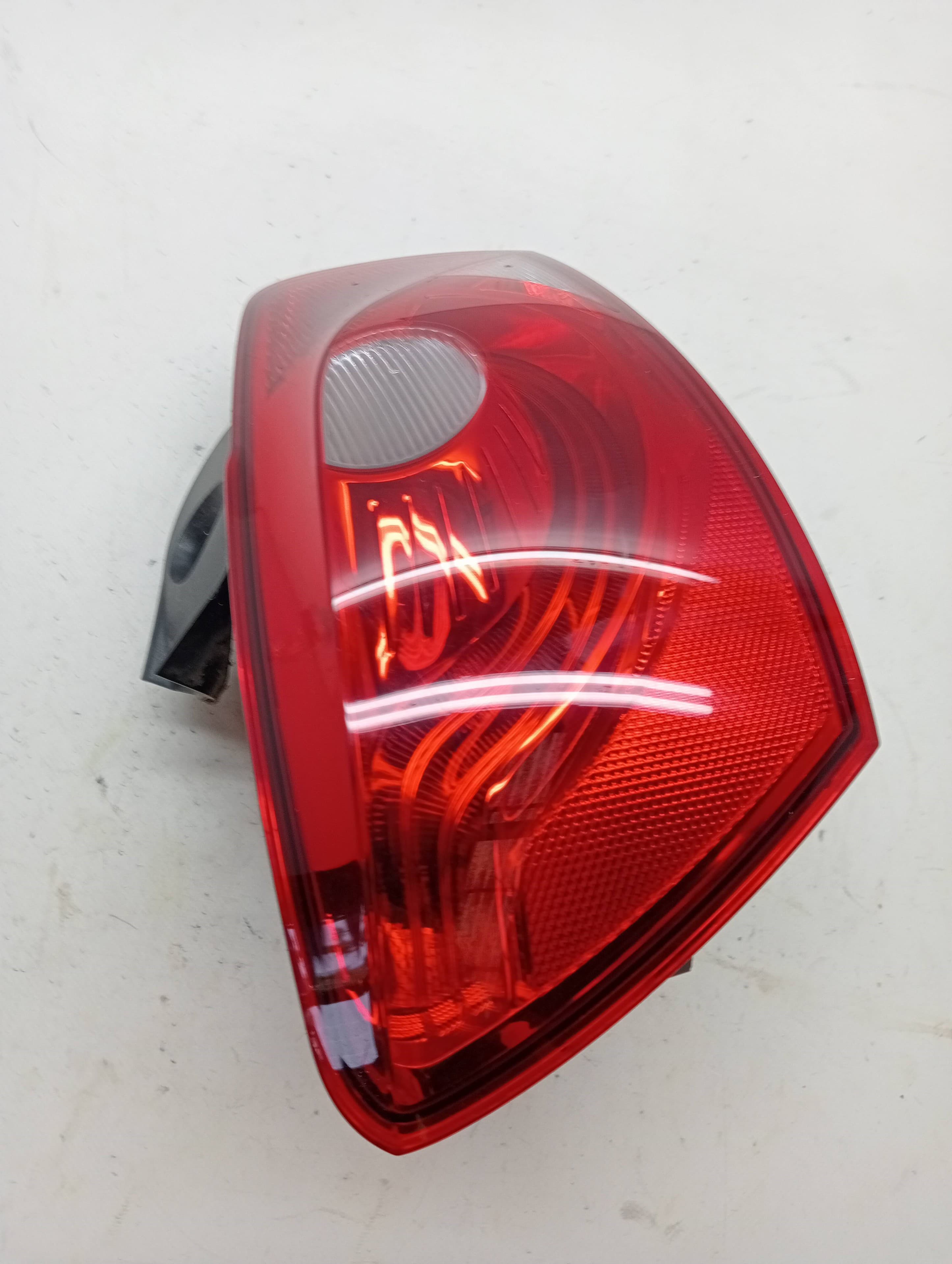 Piloto trasero izquierdo SEAT IBIZA (6P1) 3