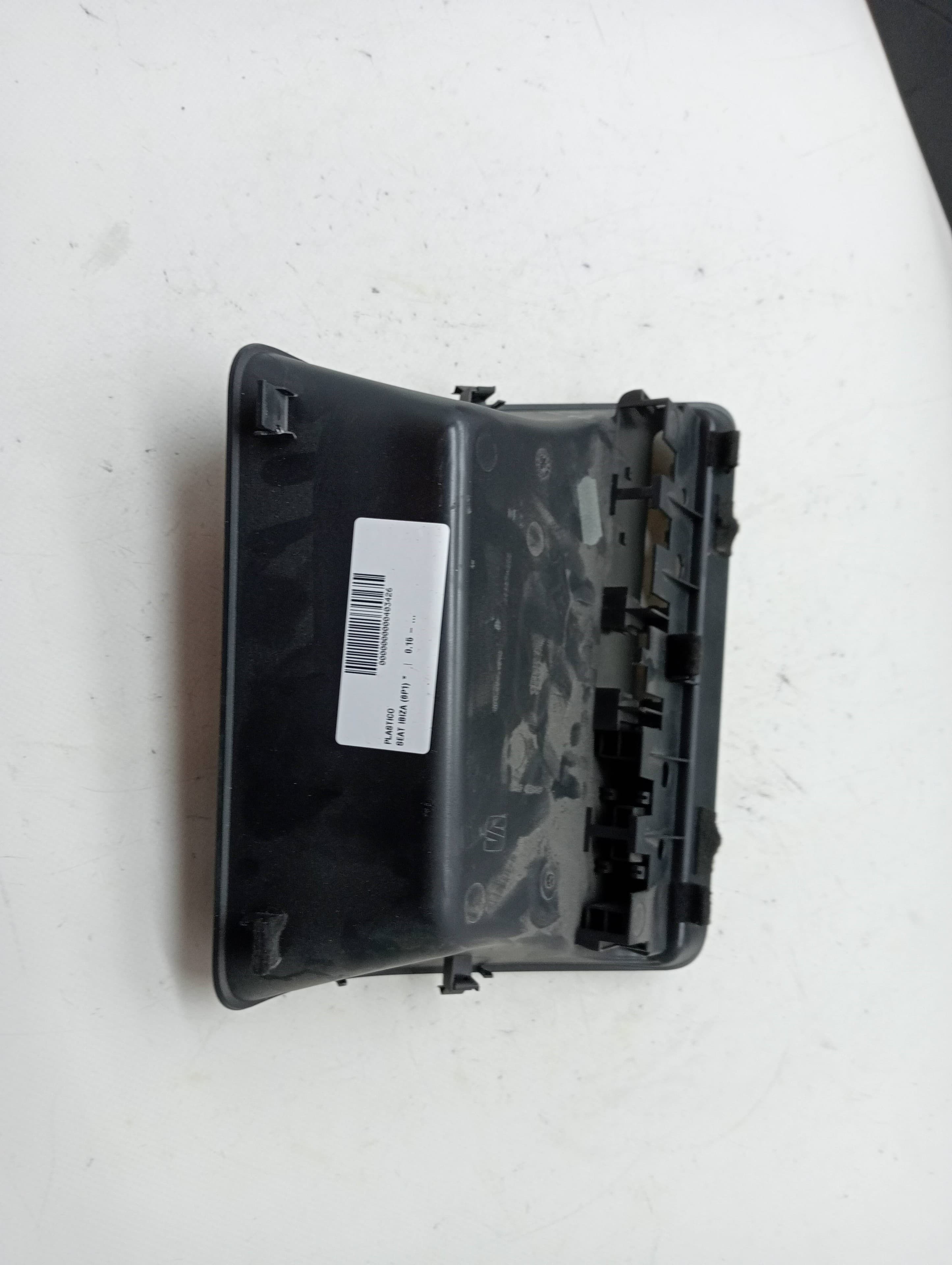 Plastico SEAT IBIZA (6P1)