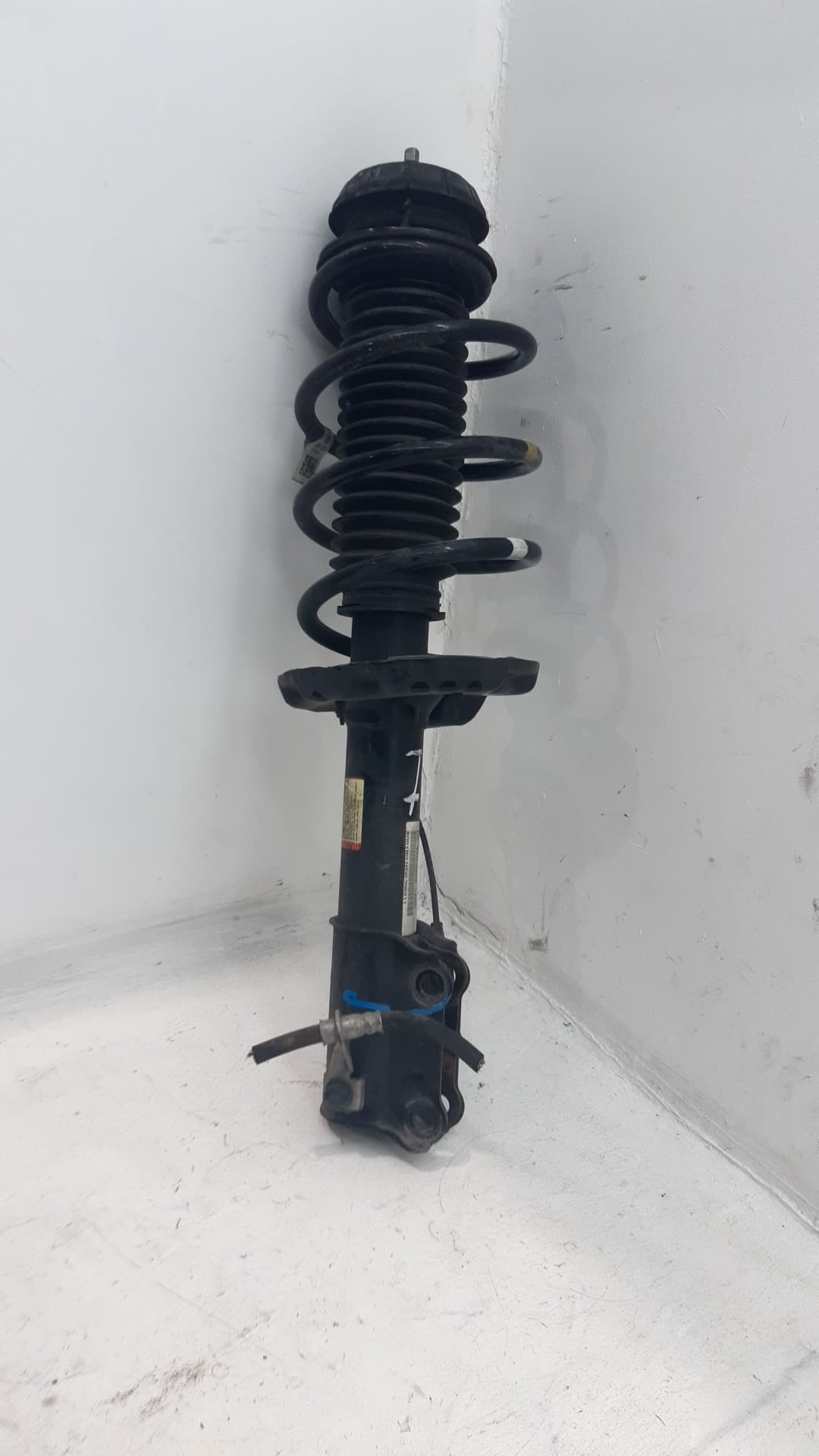 Amortiguador delantero izquierdo KIA STONIC 4