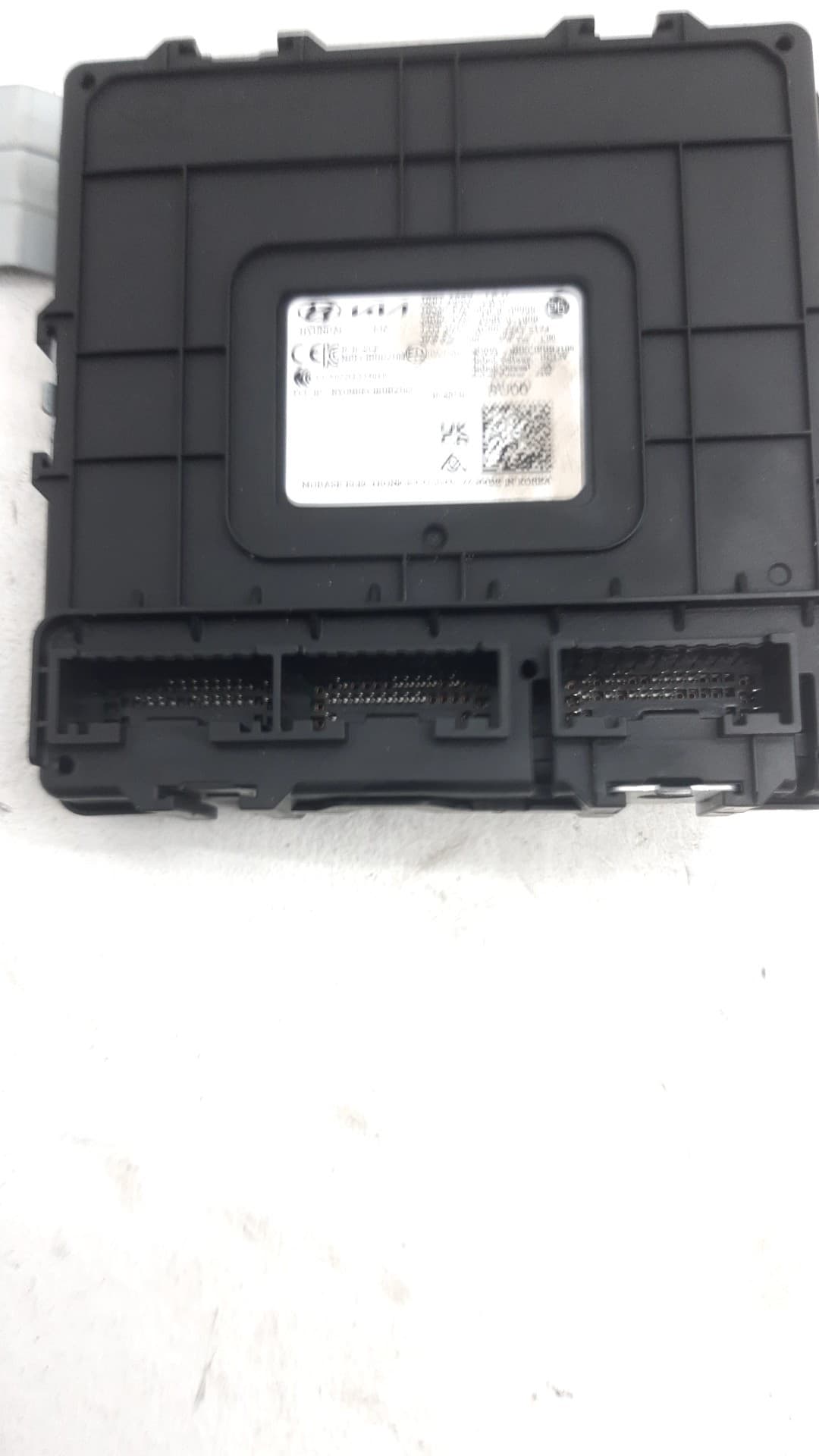 Recambio KIA STONIC ref. 954B0H8820 3