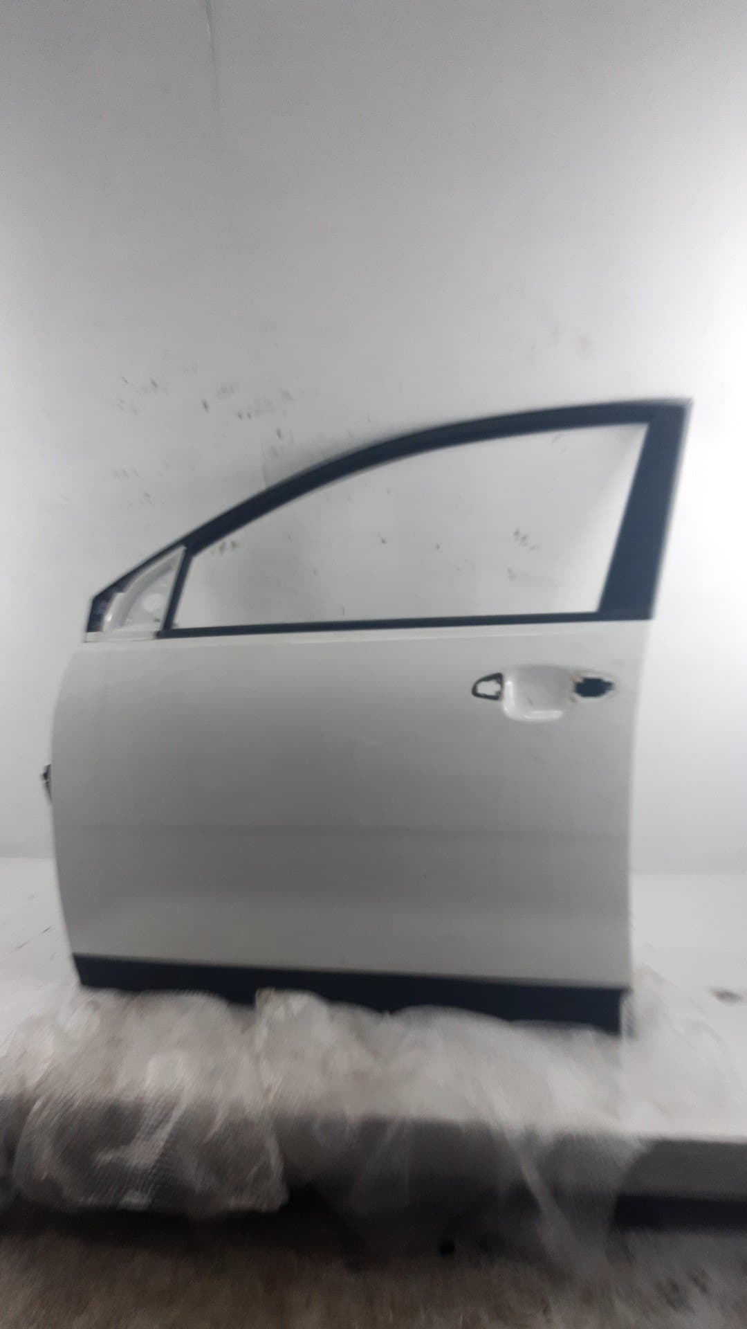 Puerta delantera izquierda KIA STONIC