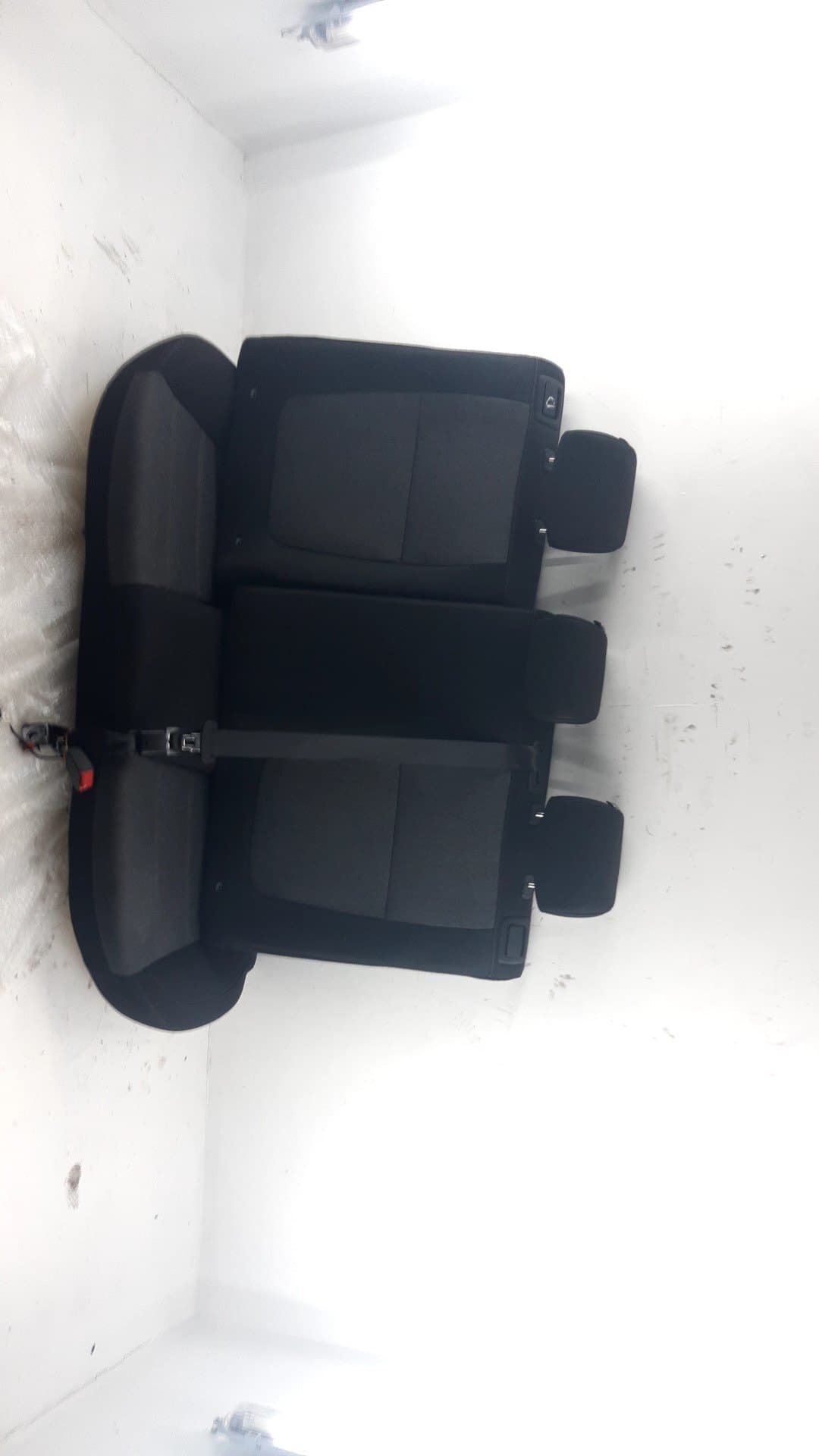 Cerradura asientos traseros KIA STONIC