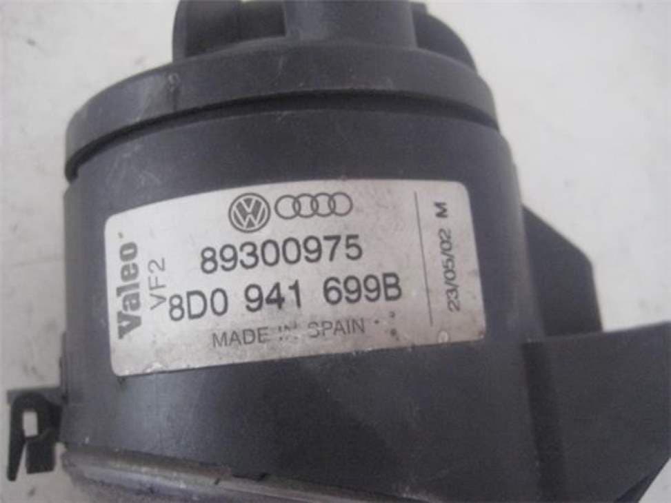 Faro antiniebla derecho AUDI A4 BERLINA (B5) 2